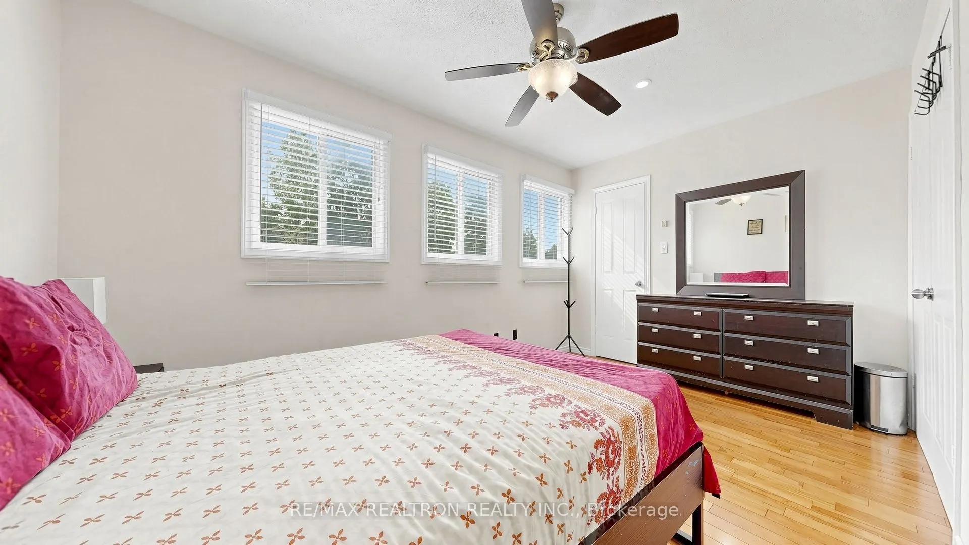 1640 Nichol Avenue #4