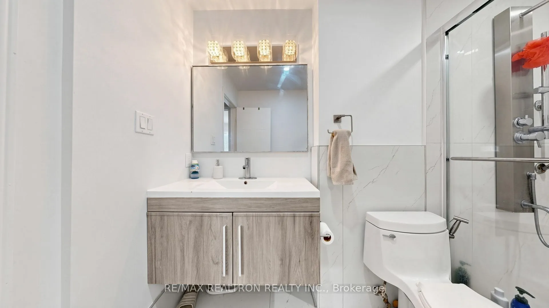 1640 Nichol Avenue #4