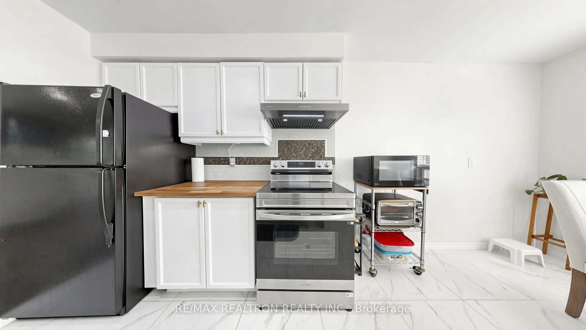 1640 Nichol Avenue #4