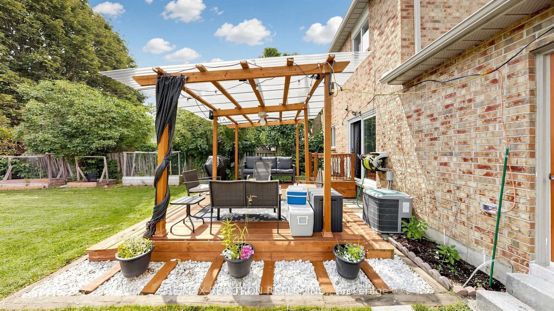 1640 Nichol Avenue #4