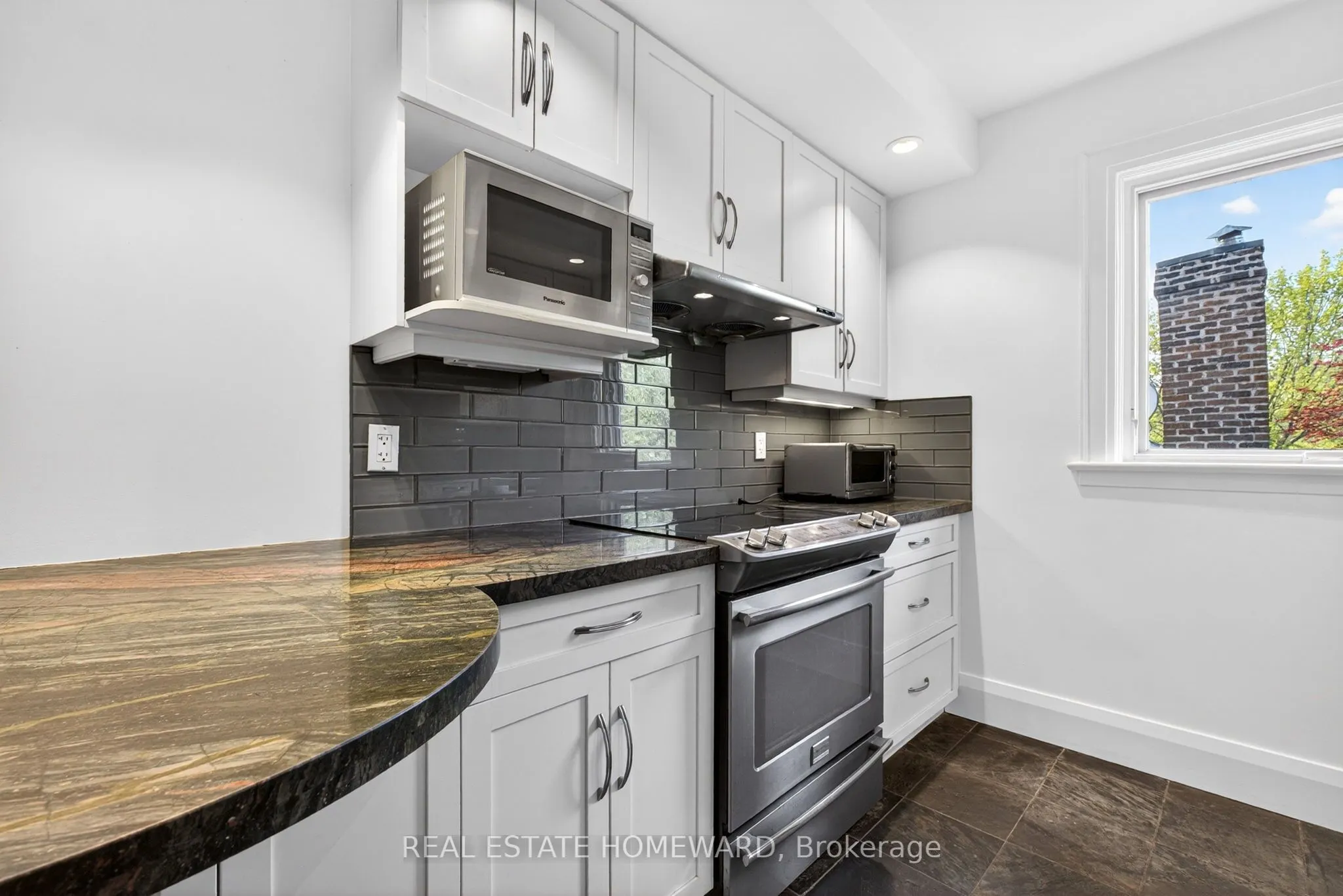 128 Glen Manor Drive