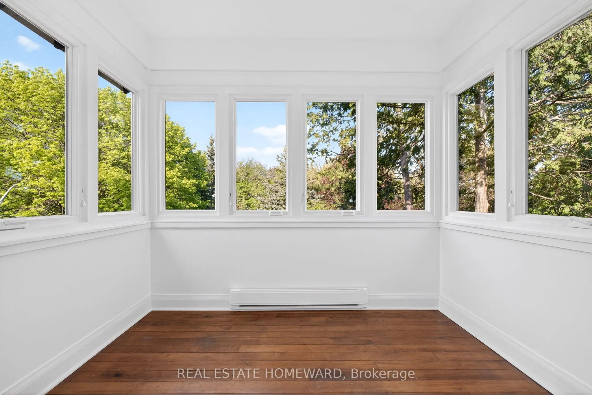 128 Glen Manor Drive