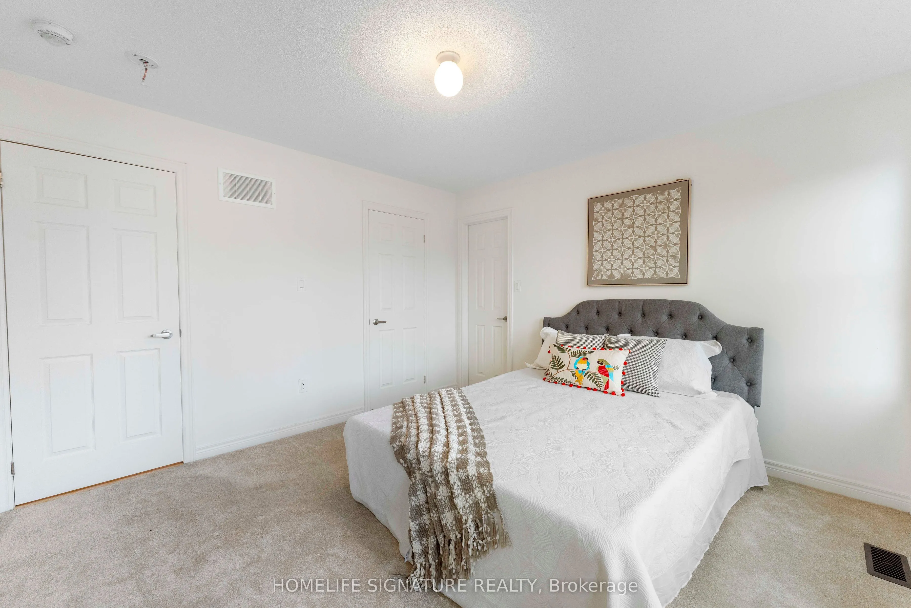 1211 Drinkle Crescent