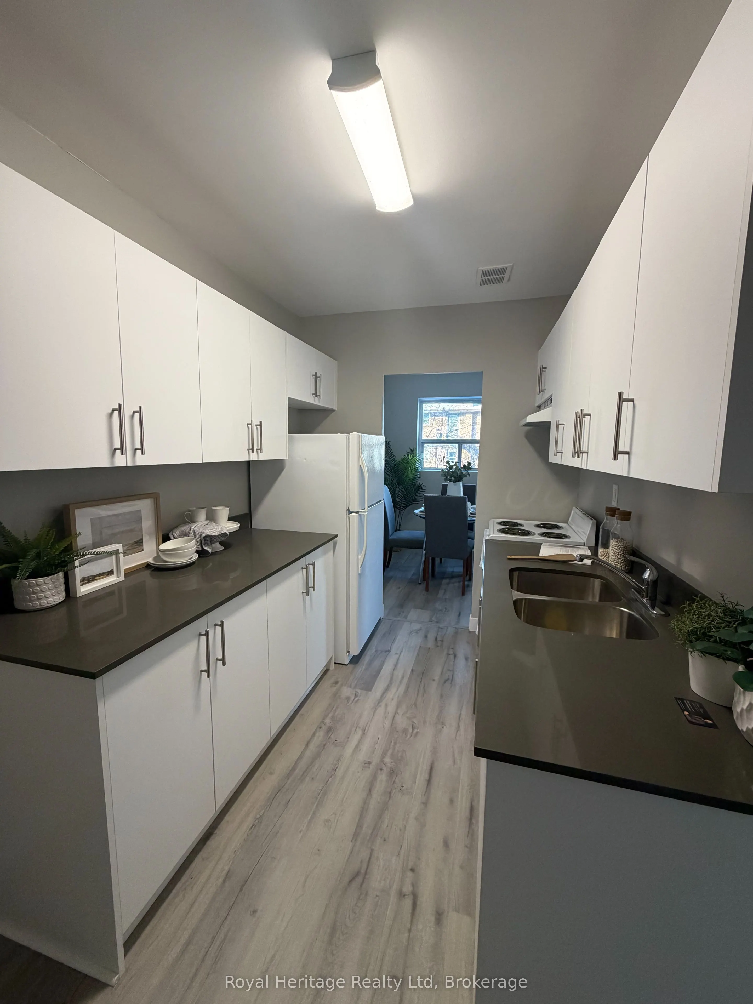 330 Gibb Street #305