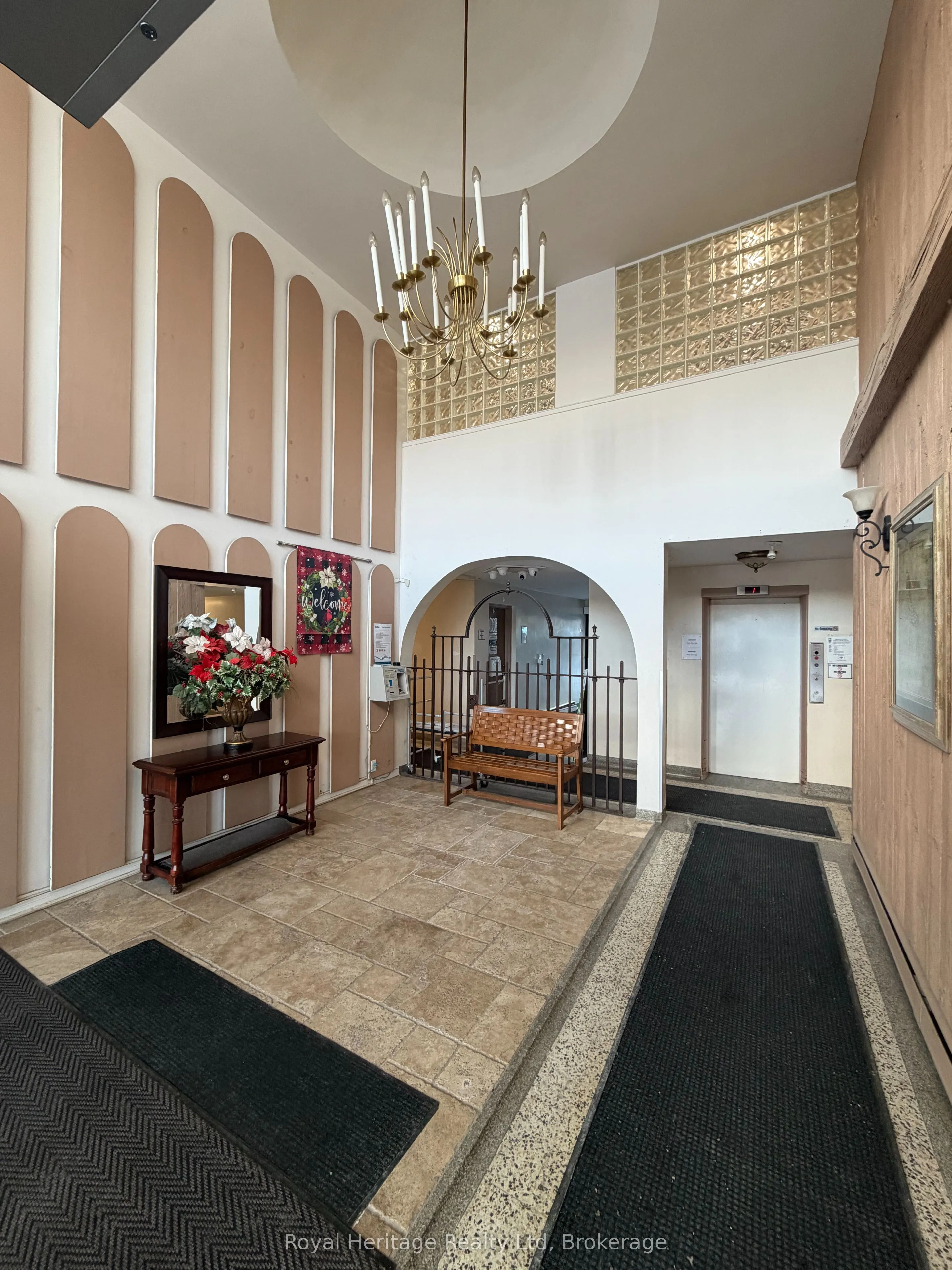 330 Gibb Street #305