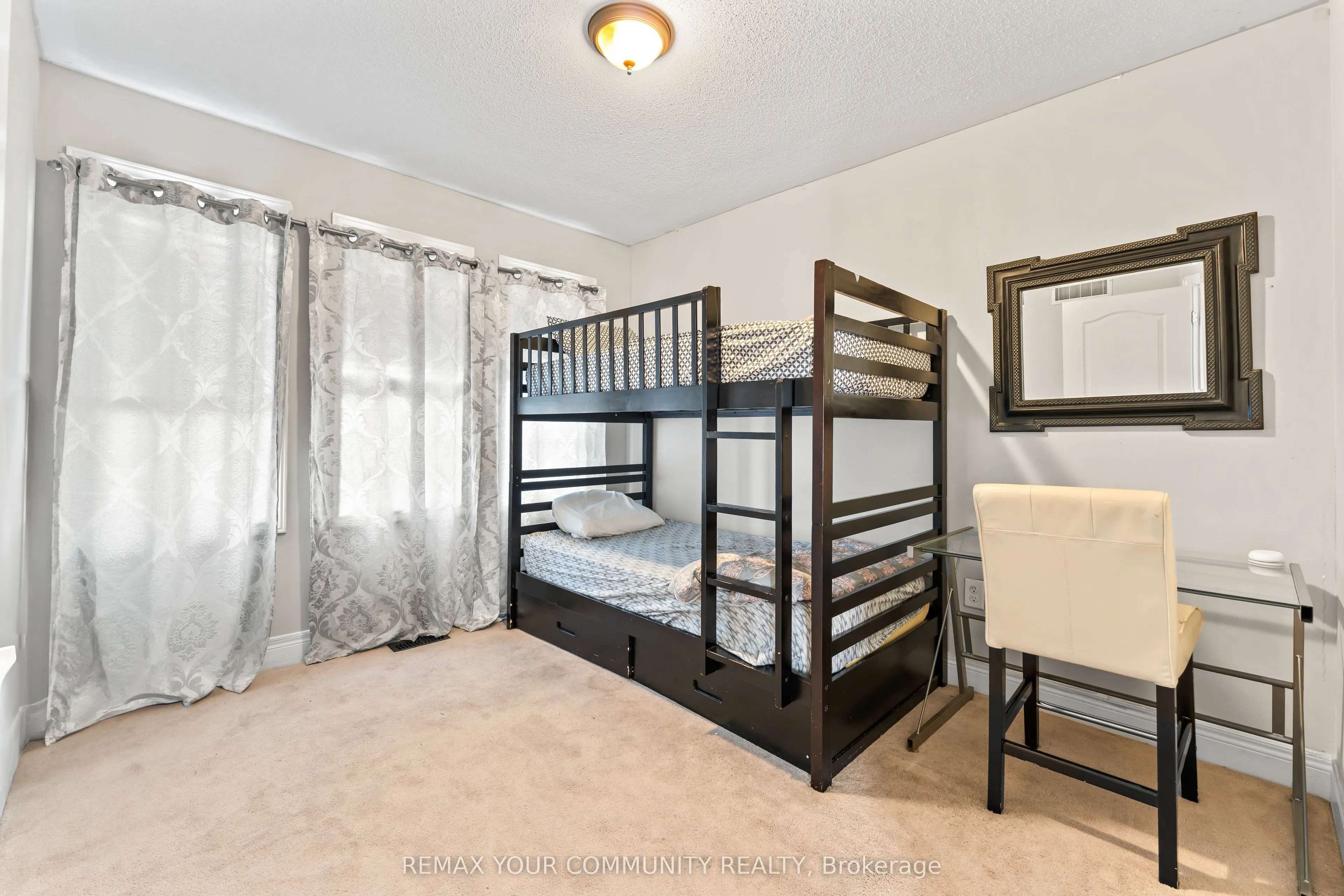 164 Dewell Crescent