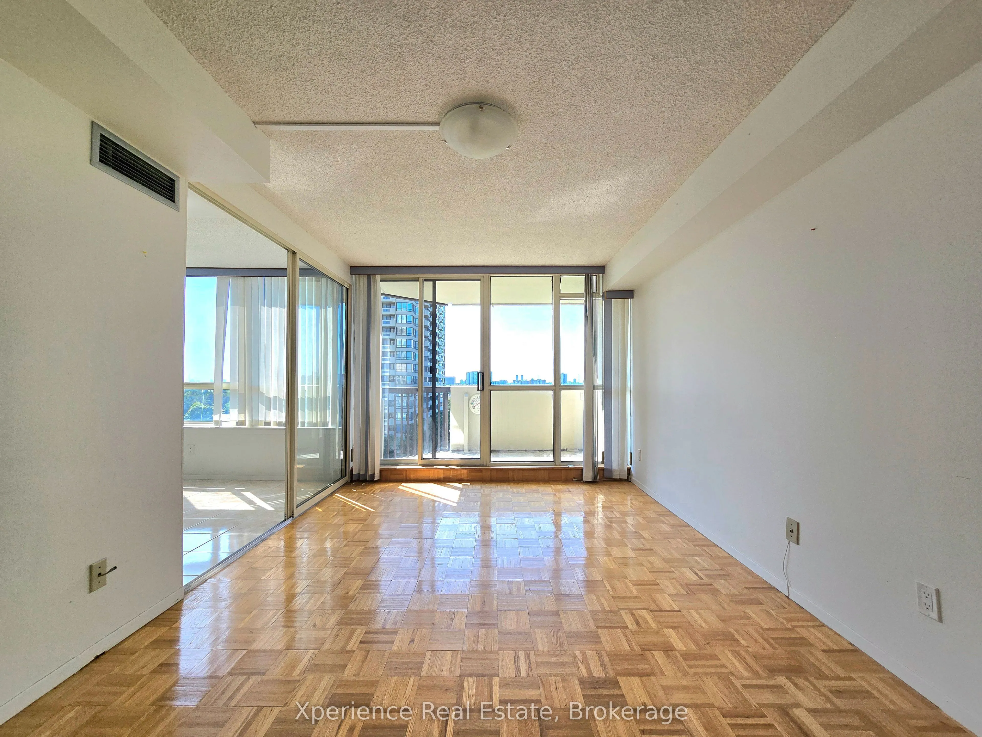 275 Bamburgh Circle #806