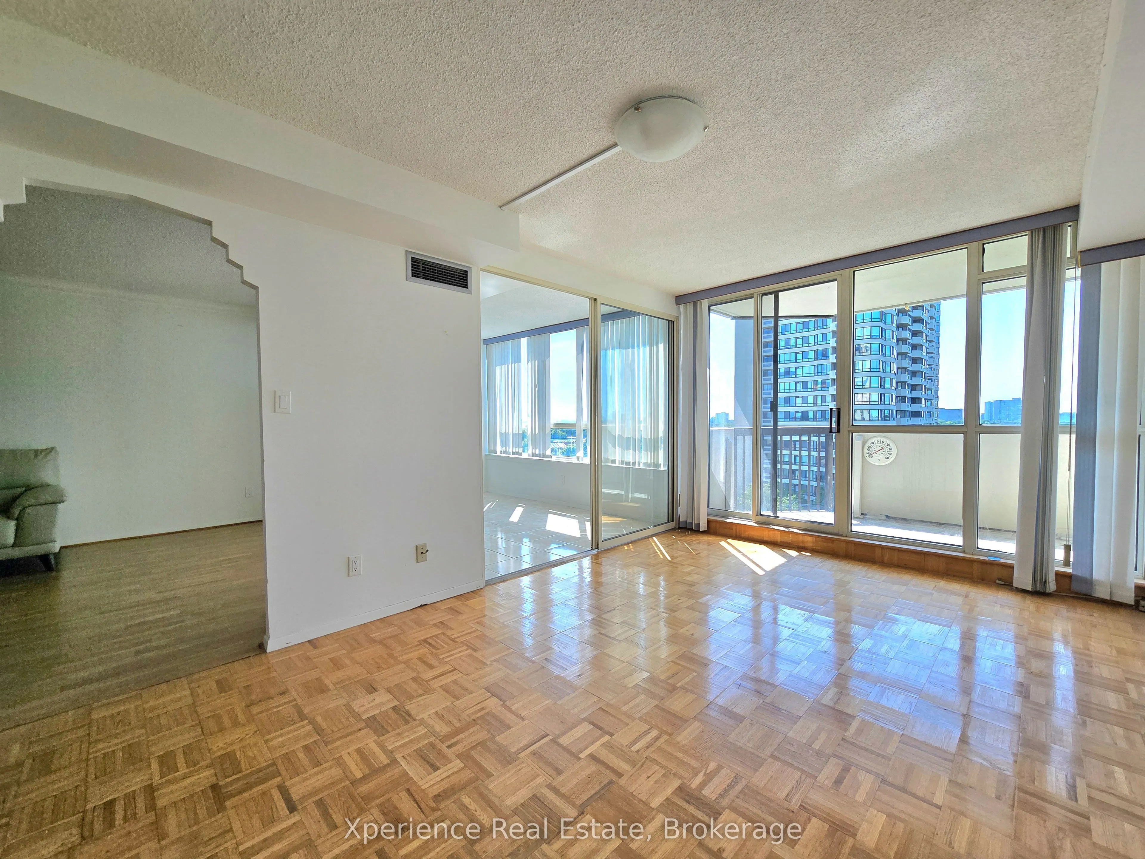 275 Bamburgh Circle #806