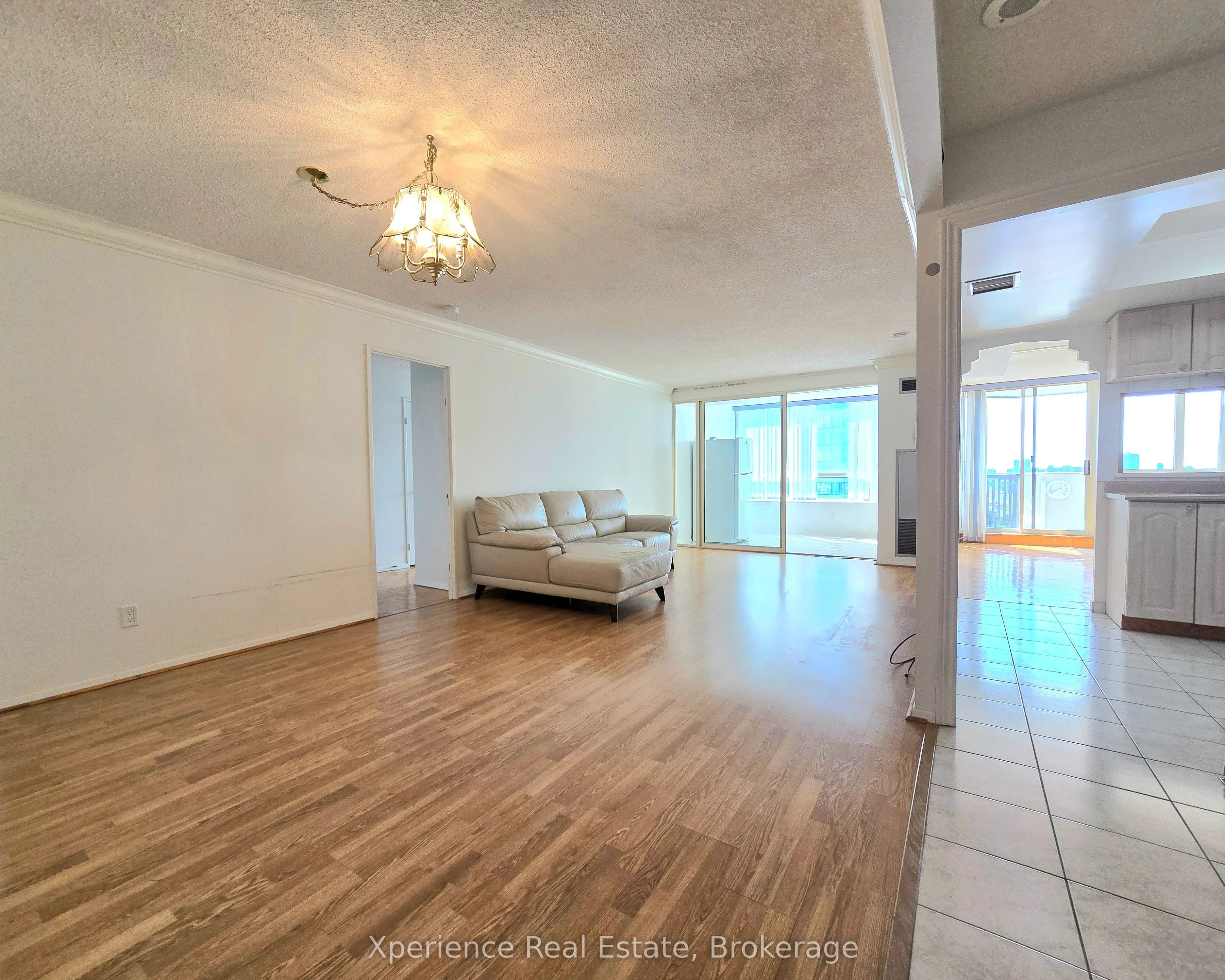 275 Bamburgh Circle #806