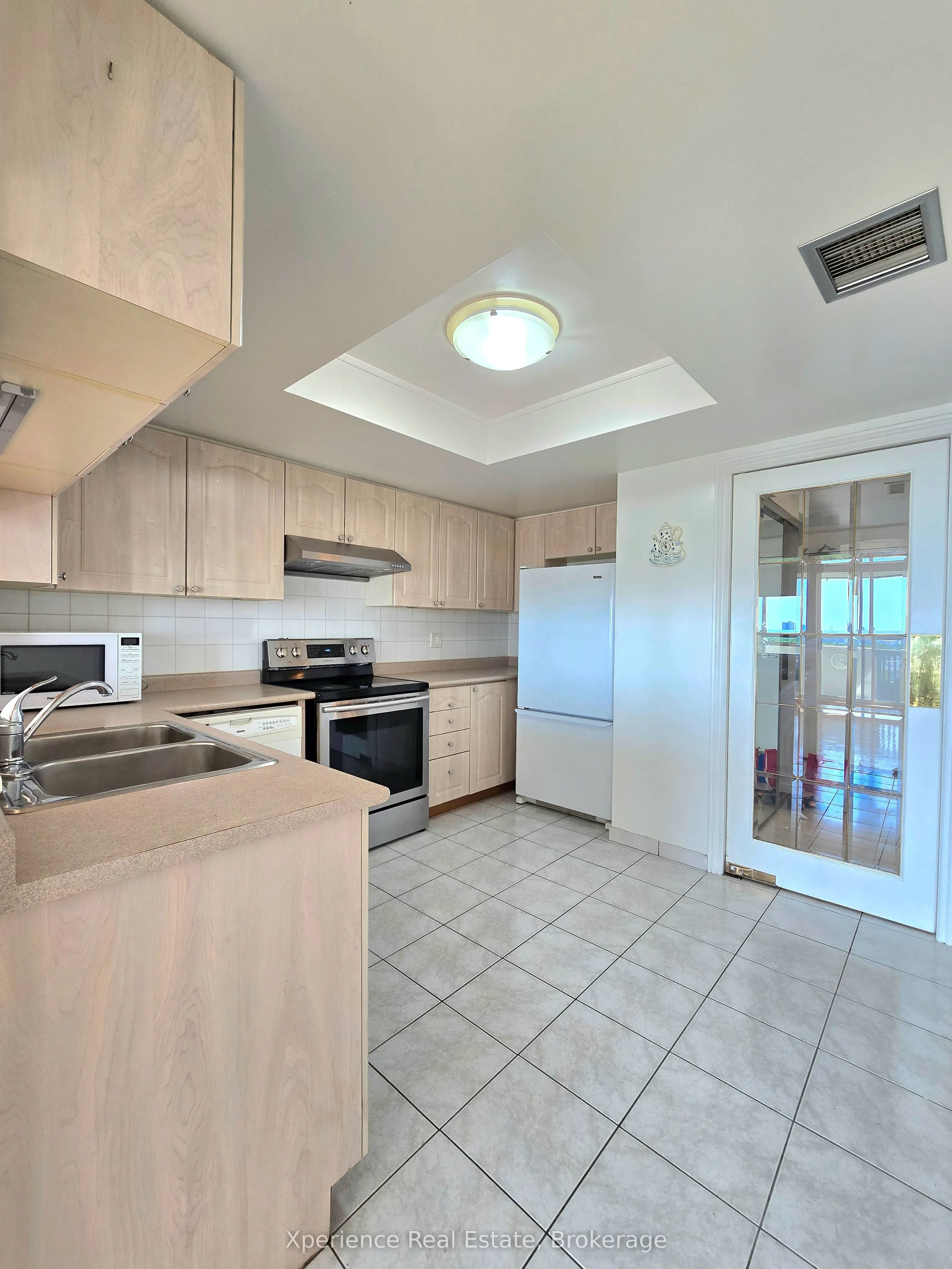 275 Bamburgh Circle #806