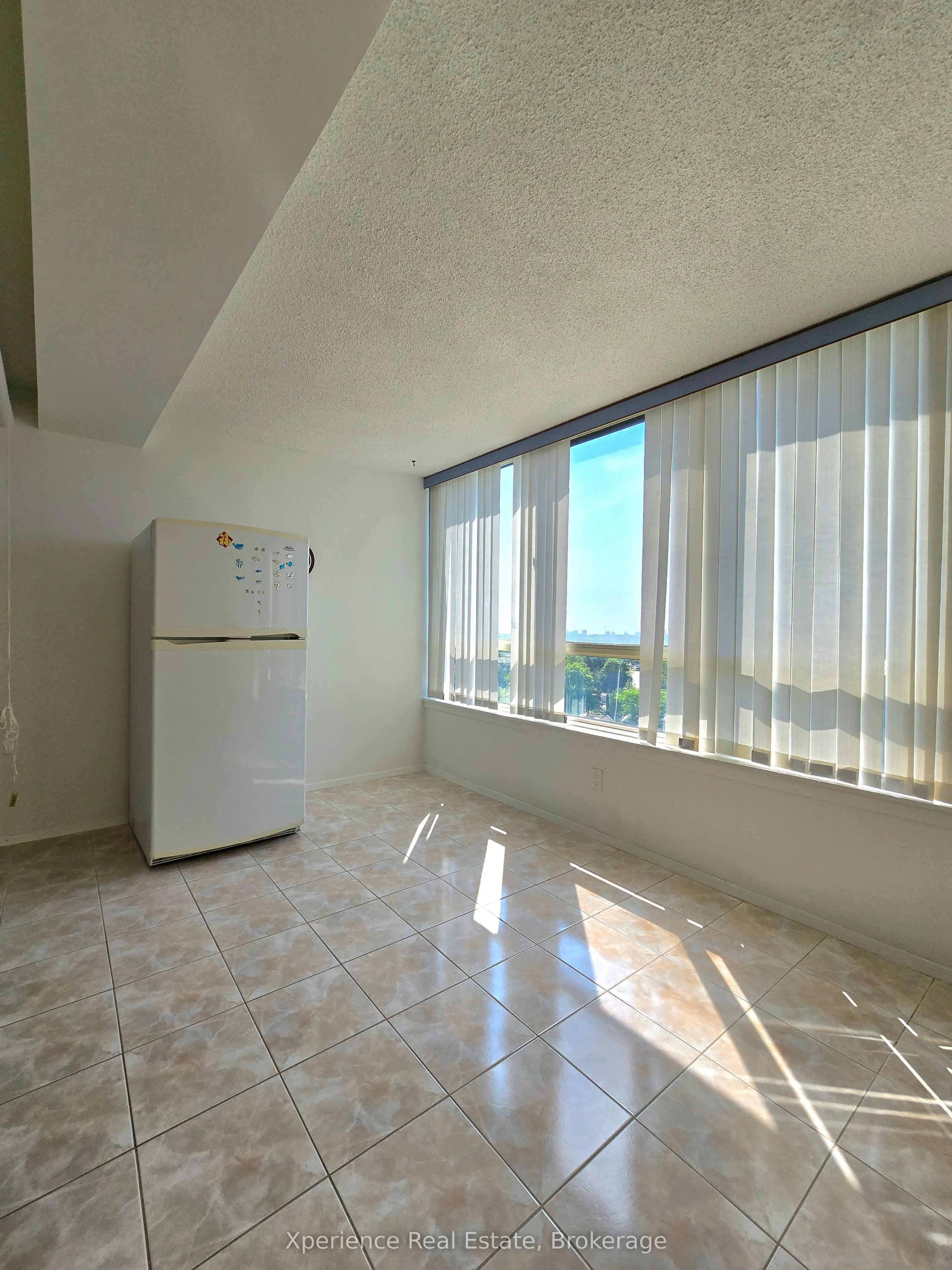 275 Bamburgh Circle #806