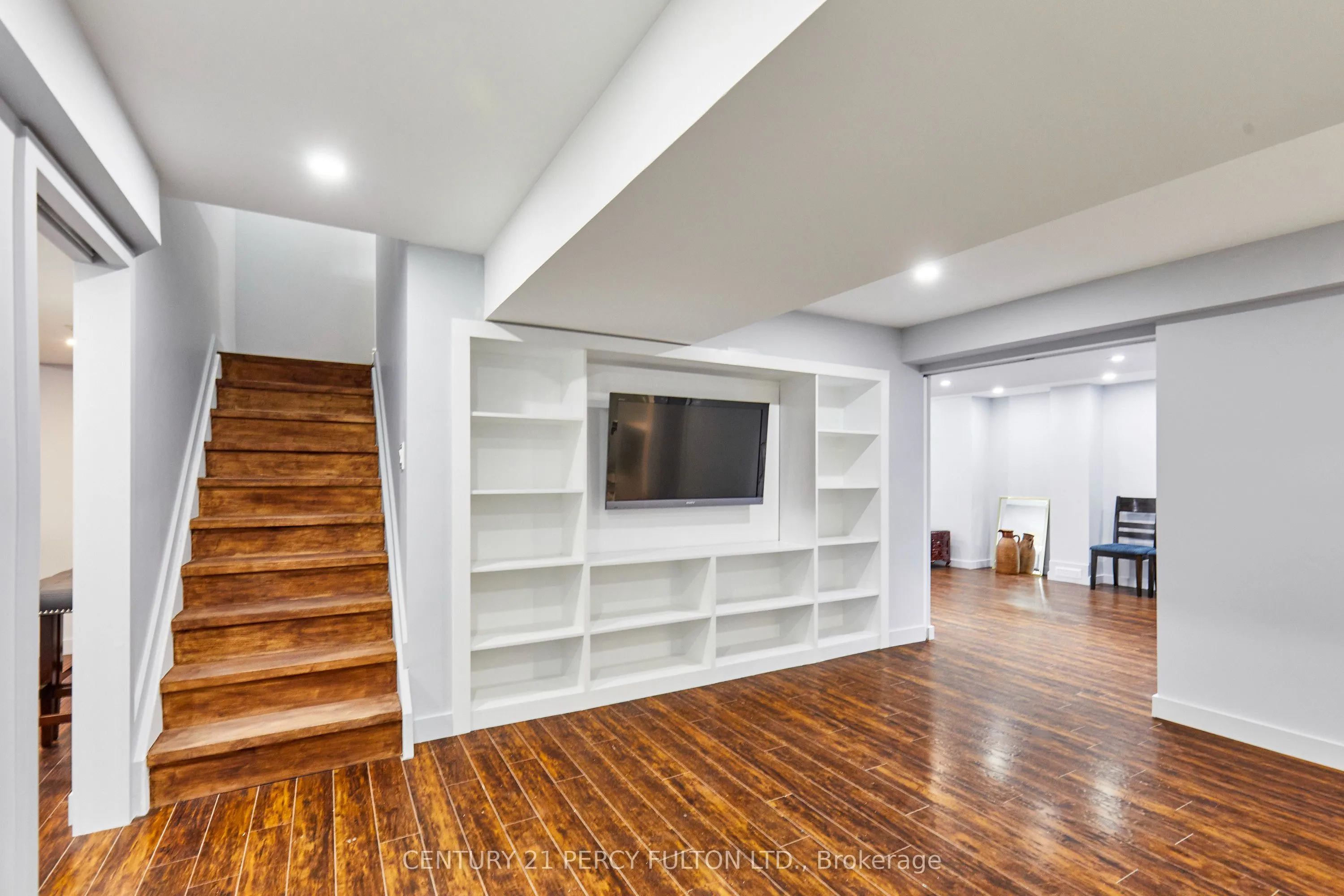 8 Mackeller Court