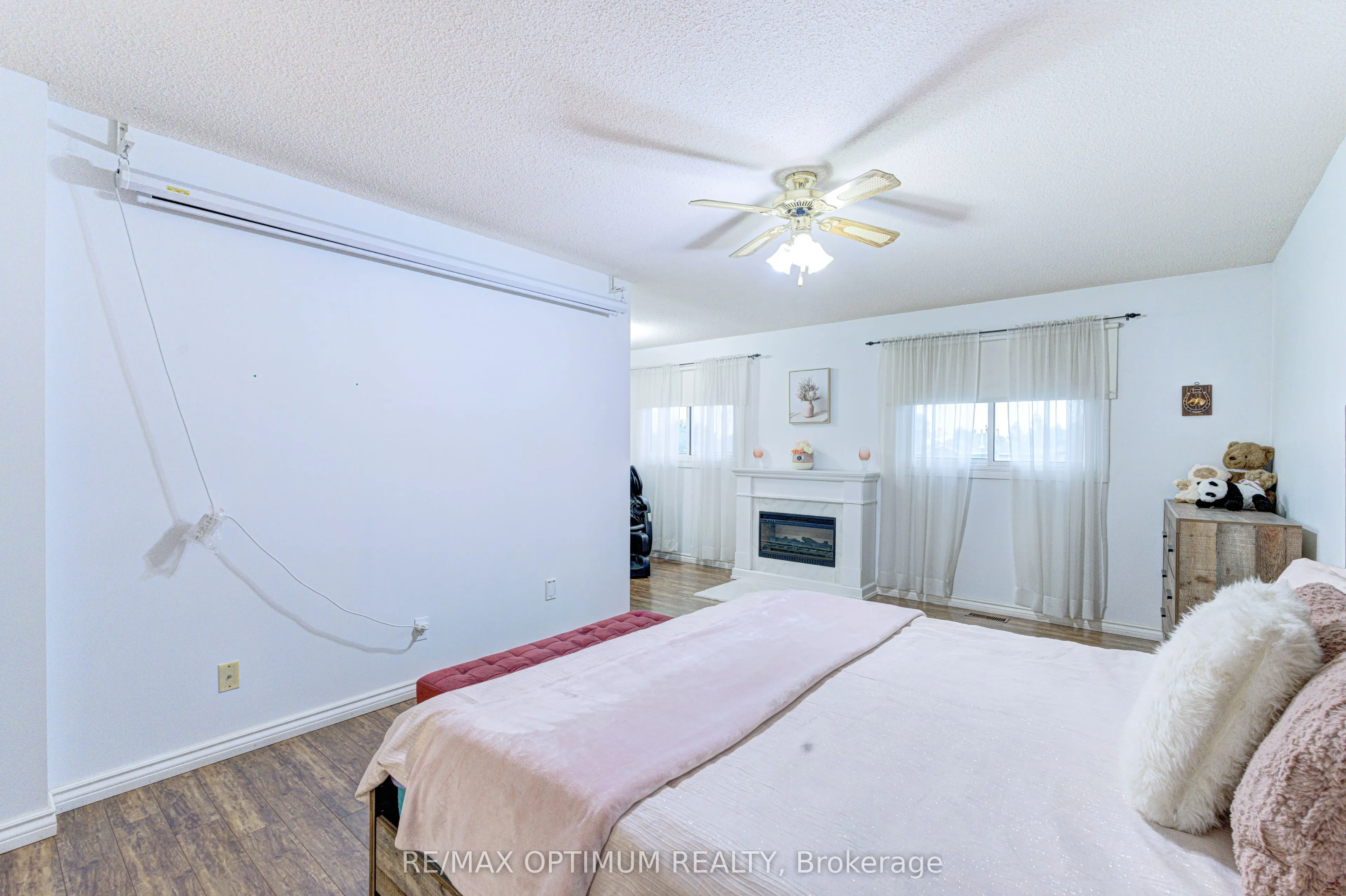 11 Murkar Crescent