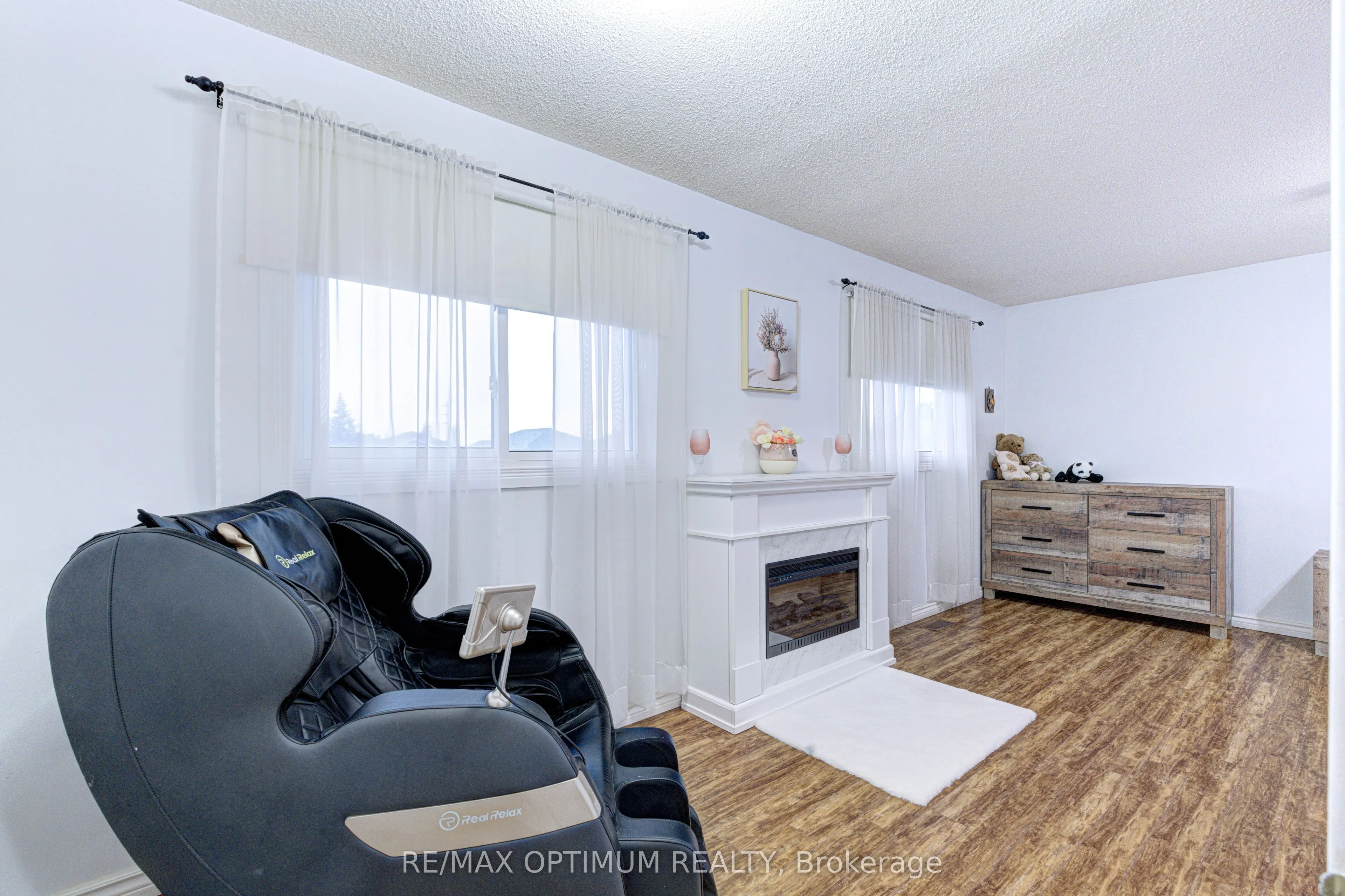11 Murkar Crescent