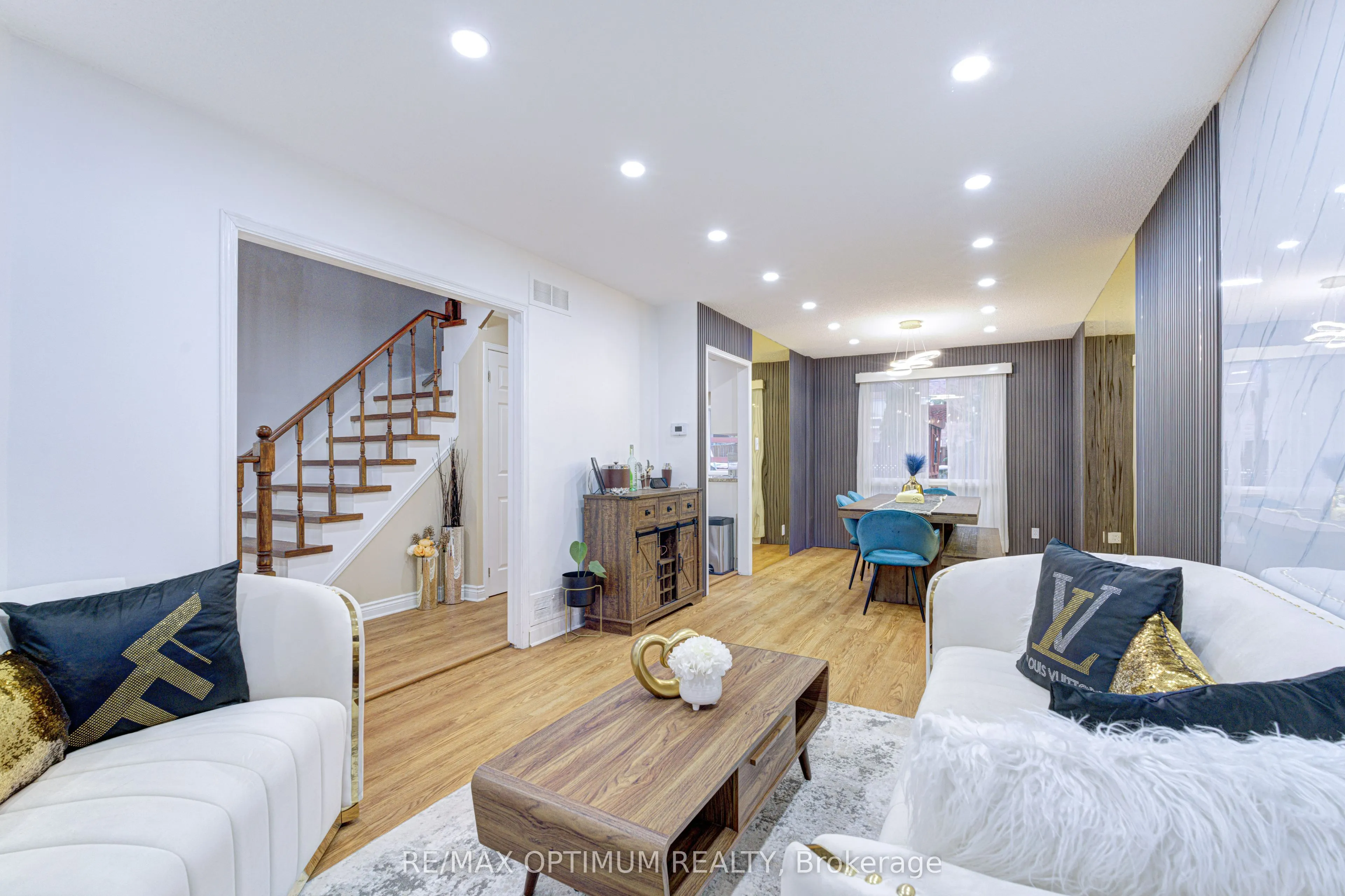 11 Murkar Crescent