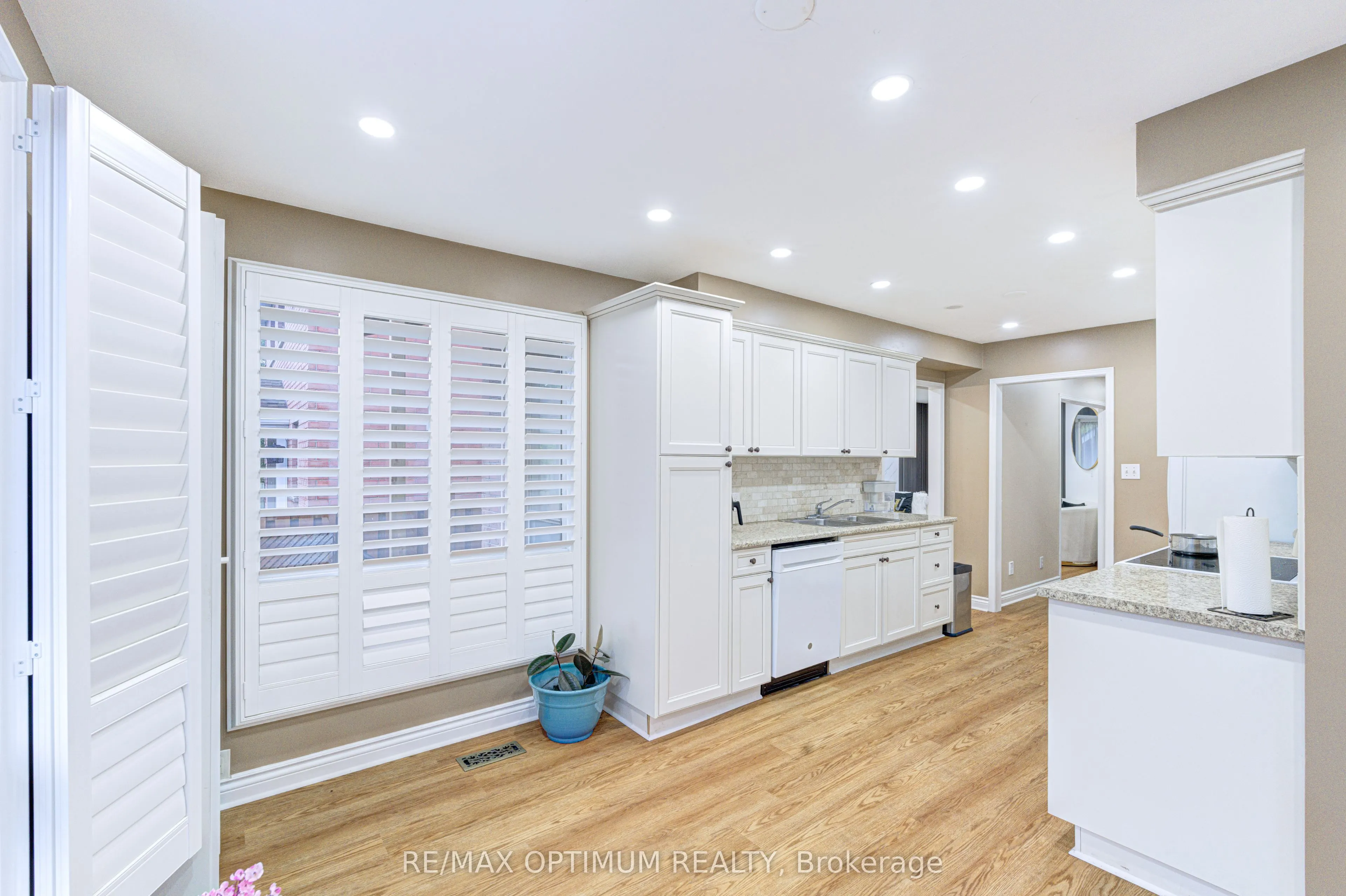 11 Murkar Crescent
