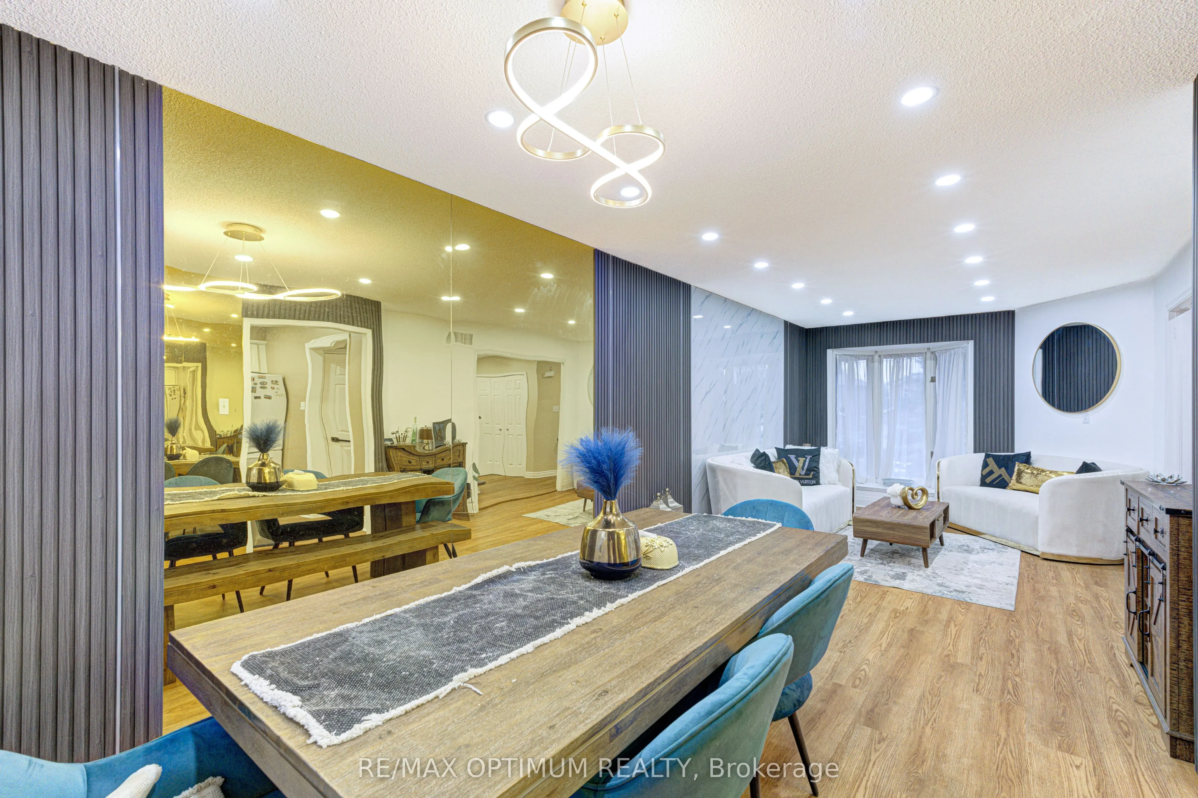 11 Murkar Crescent