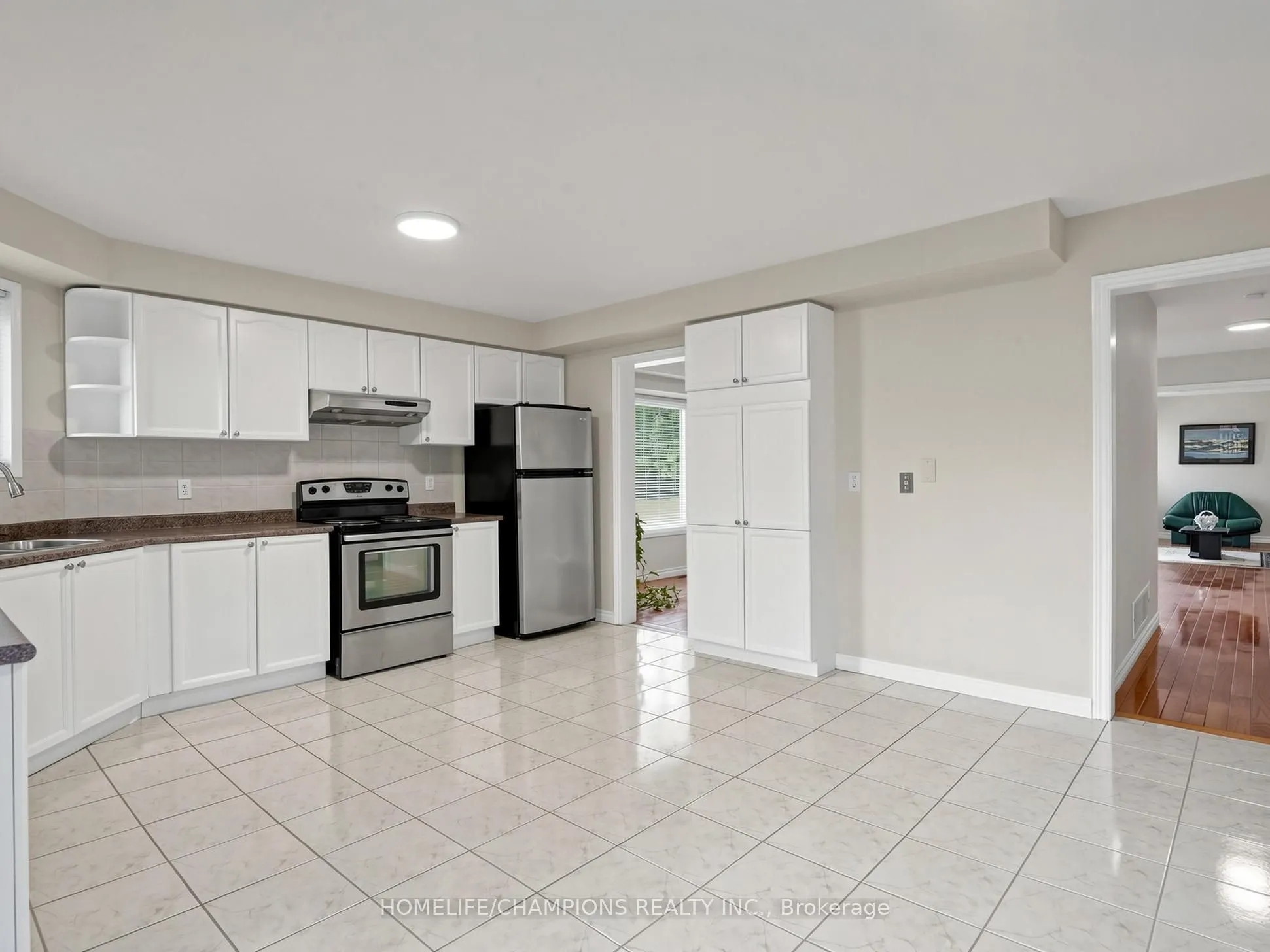 1622 Sandhurst Crescent