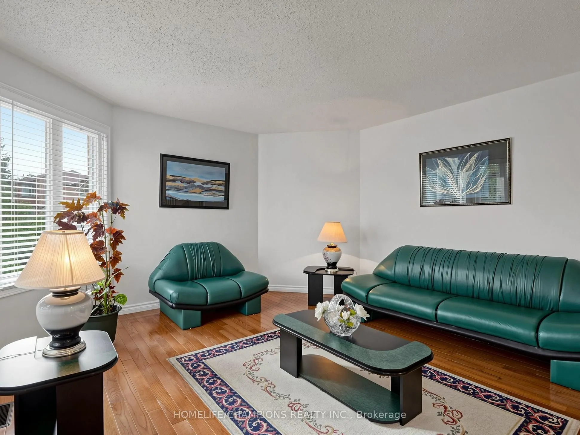 1622 Sandhurst Crescent