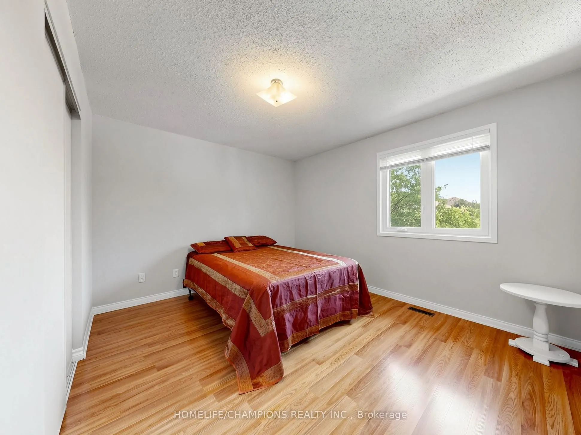 1622 Sandhurst Crescent