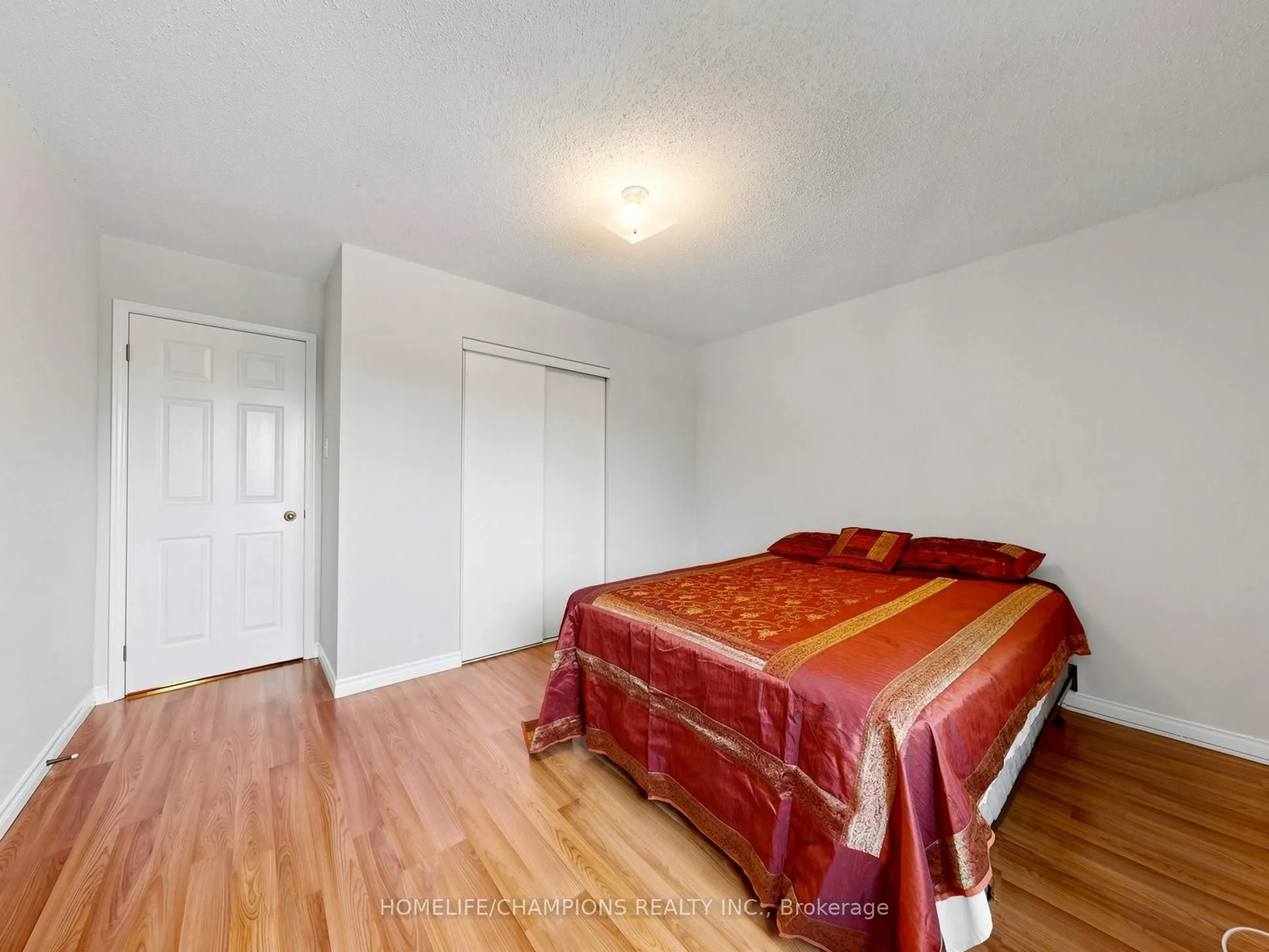 1622 Sandhurst Crescent