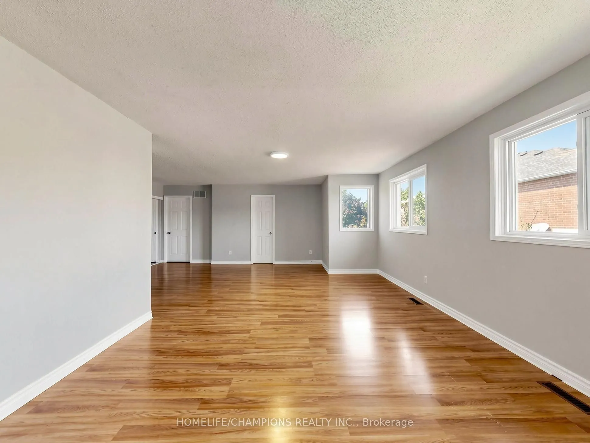 1622 Sandhurst Crescent
