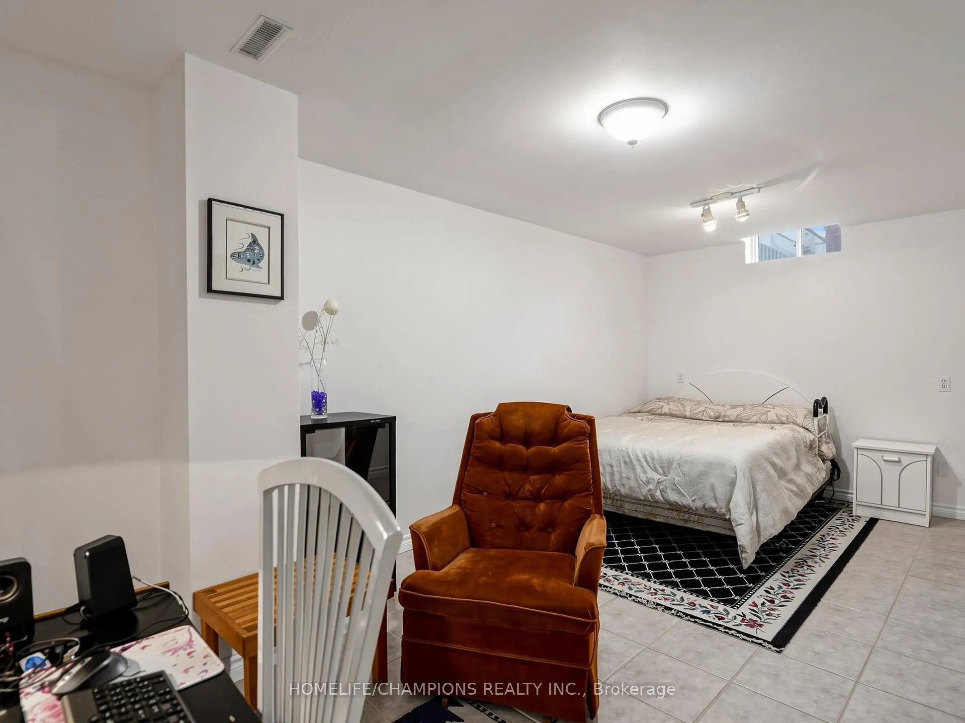 1622 Sandhurst Crescent
