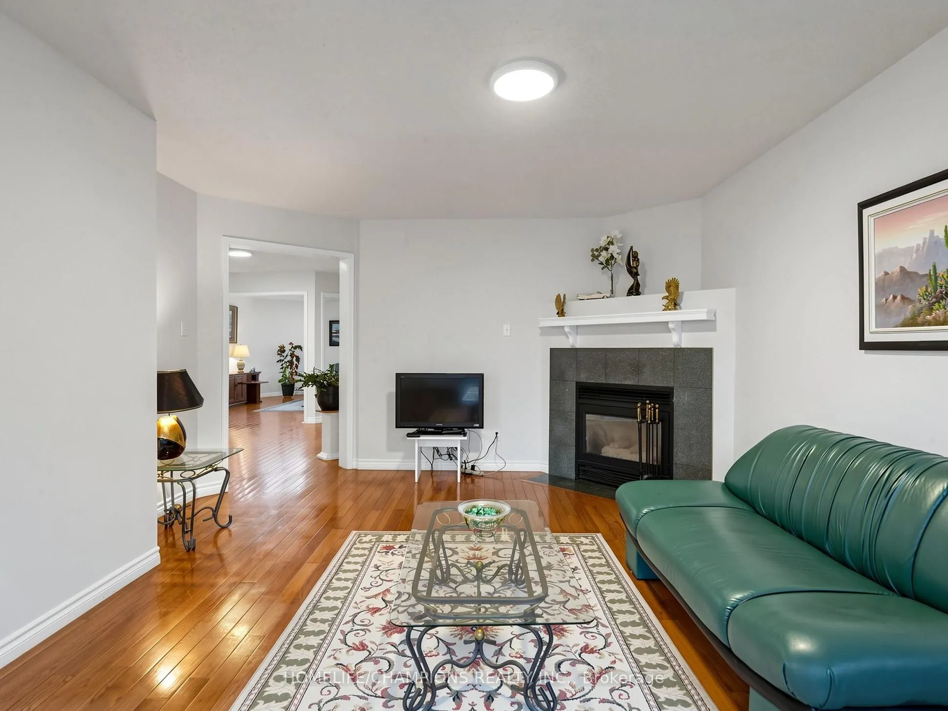 1622 Sandhurst Crescent