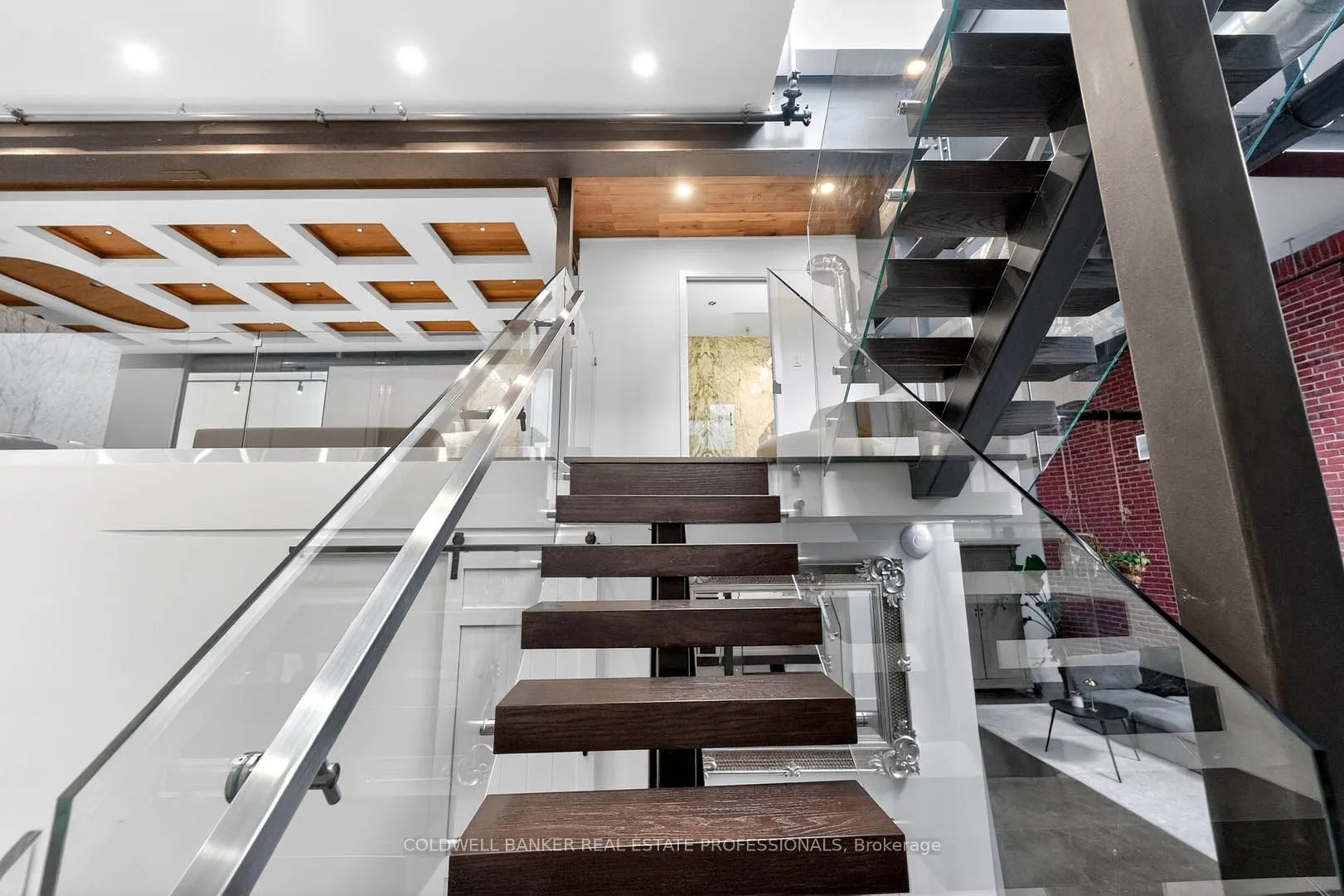 326 Carlaw Avenue #127
