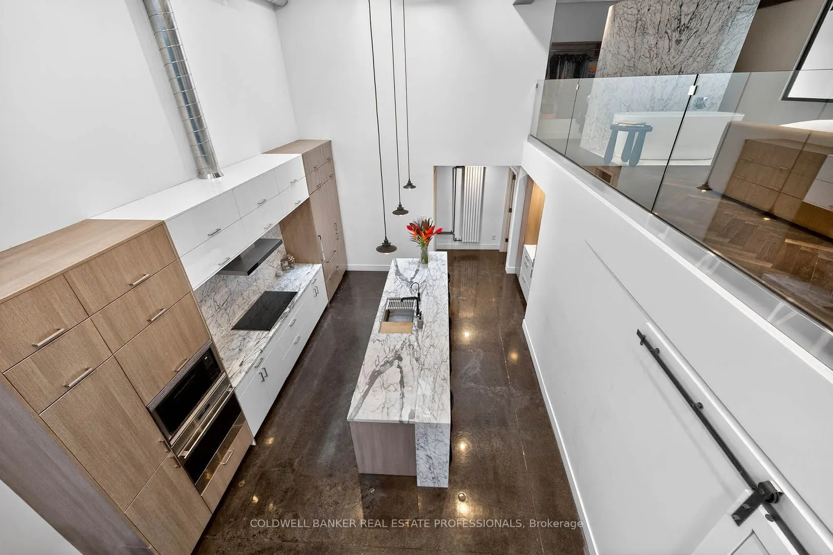 326 Carlaw Avenue #127