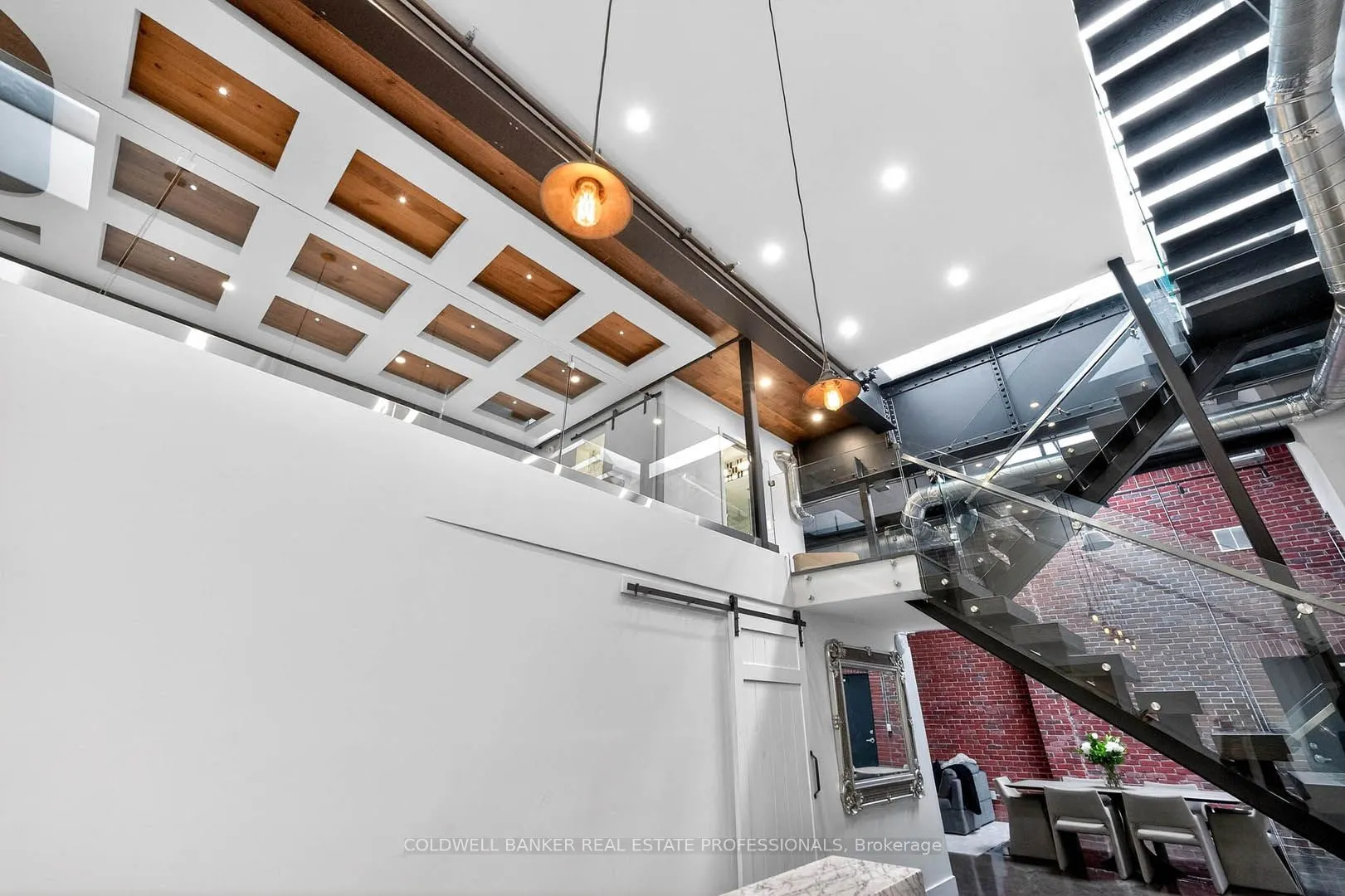 326 Carlaw Avenue #127