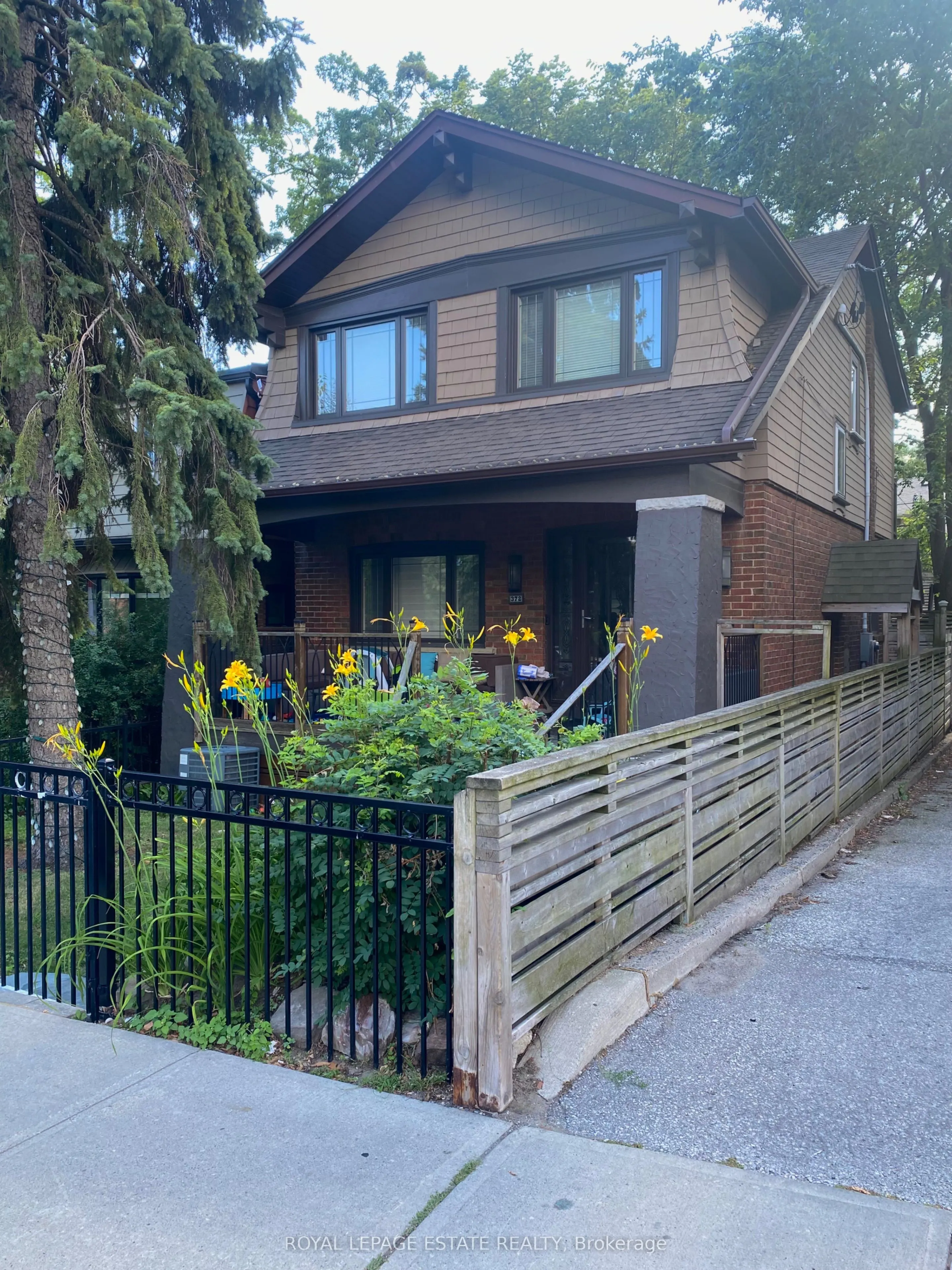 372 Victoria Park Avenue