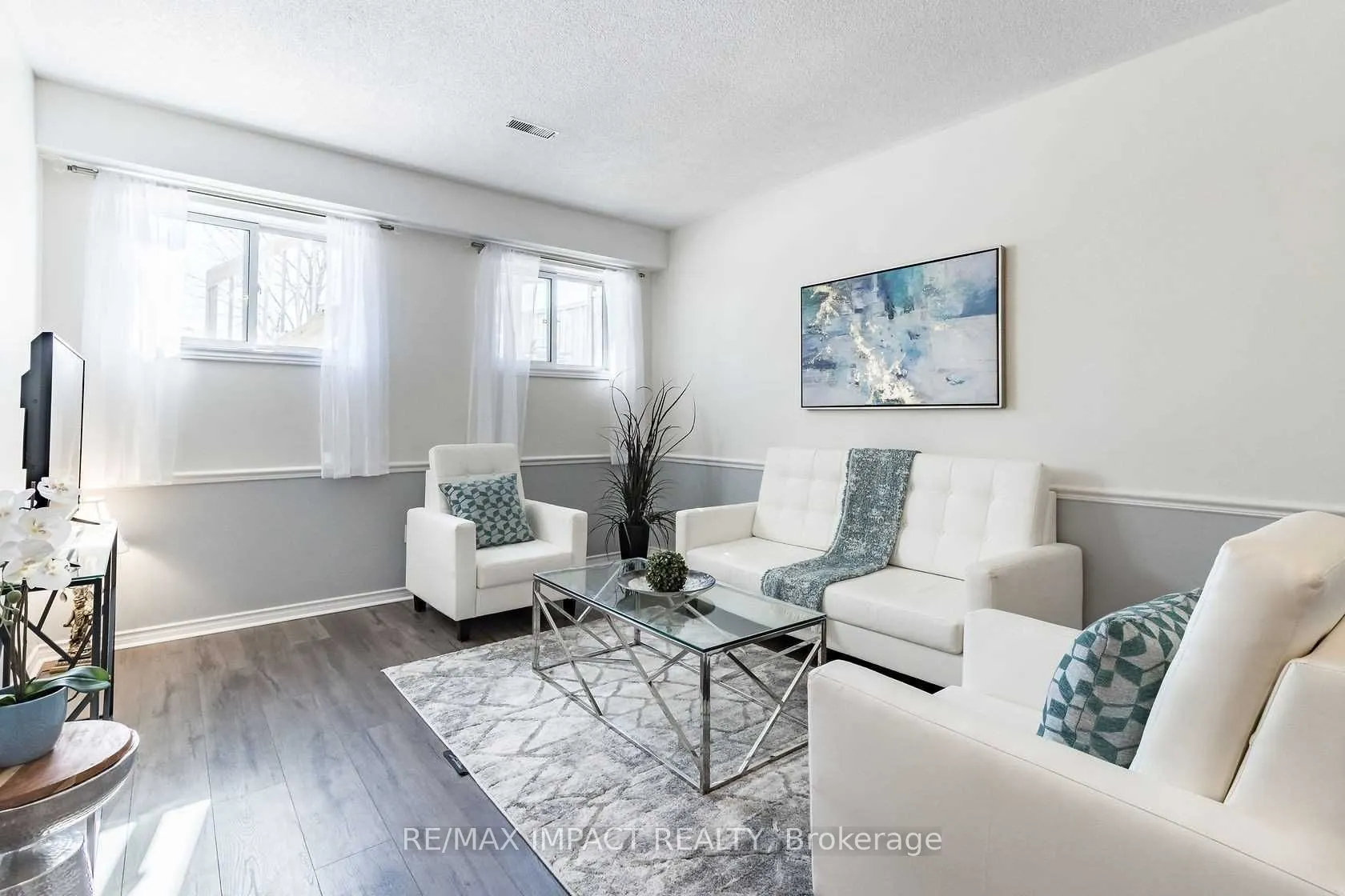 11 Fenwick Avenue