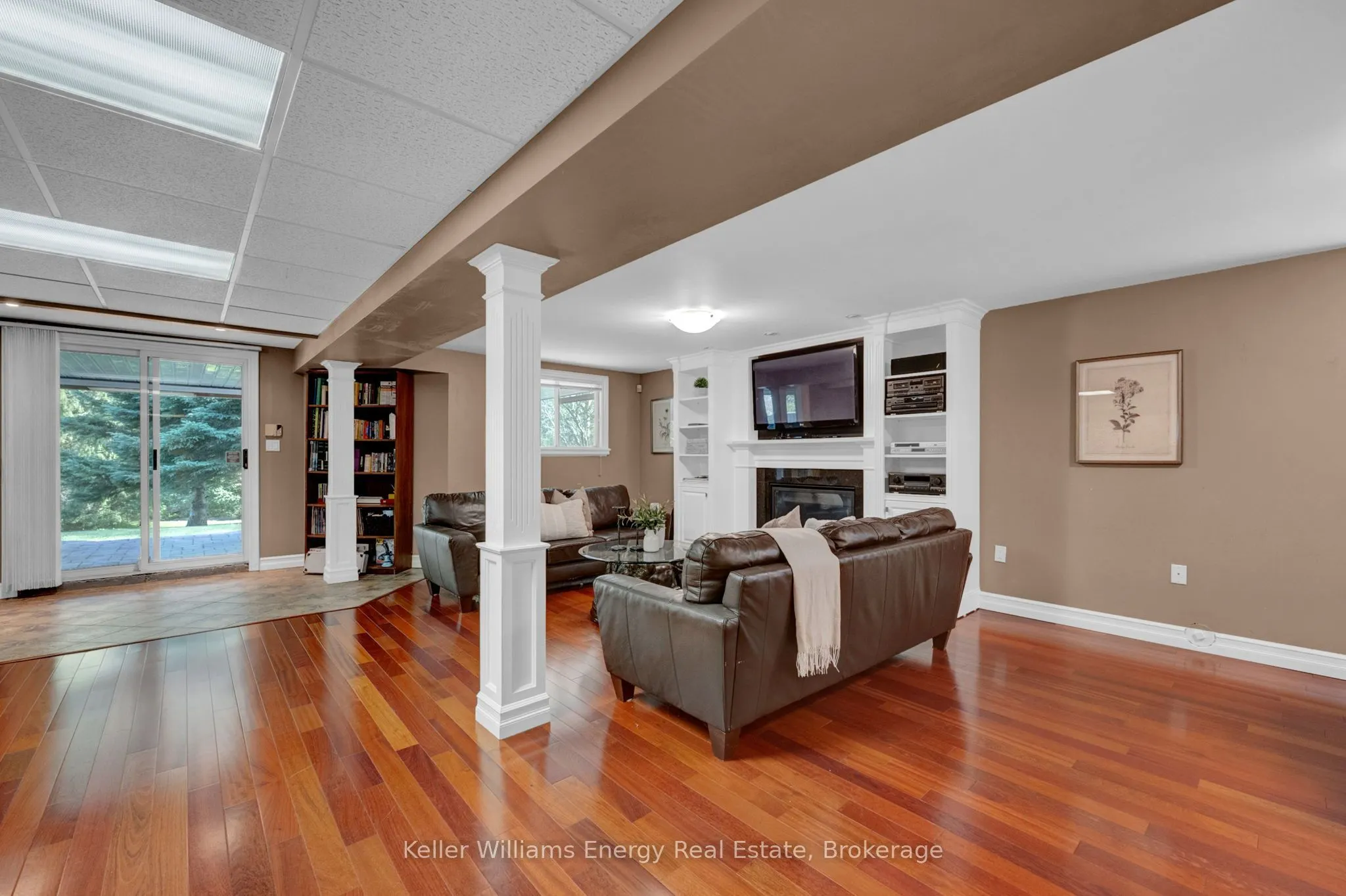 35 Living Court