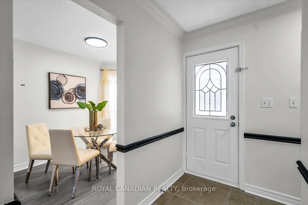 72 Short Crescent