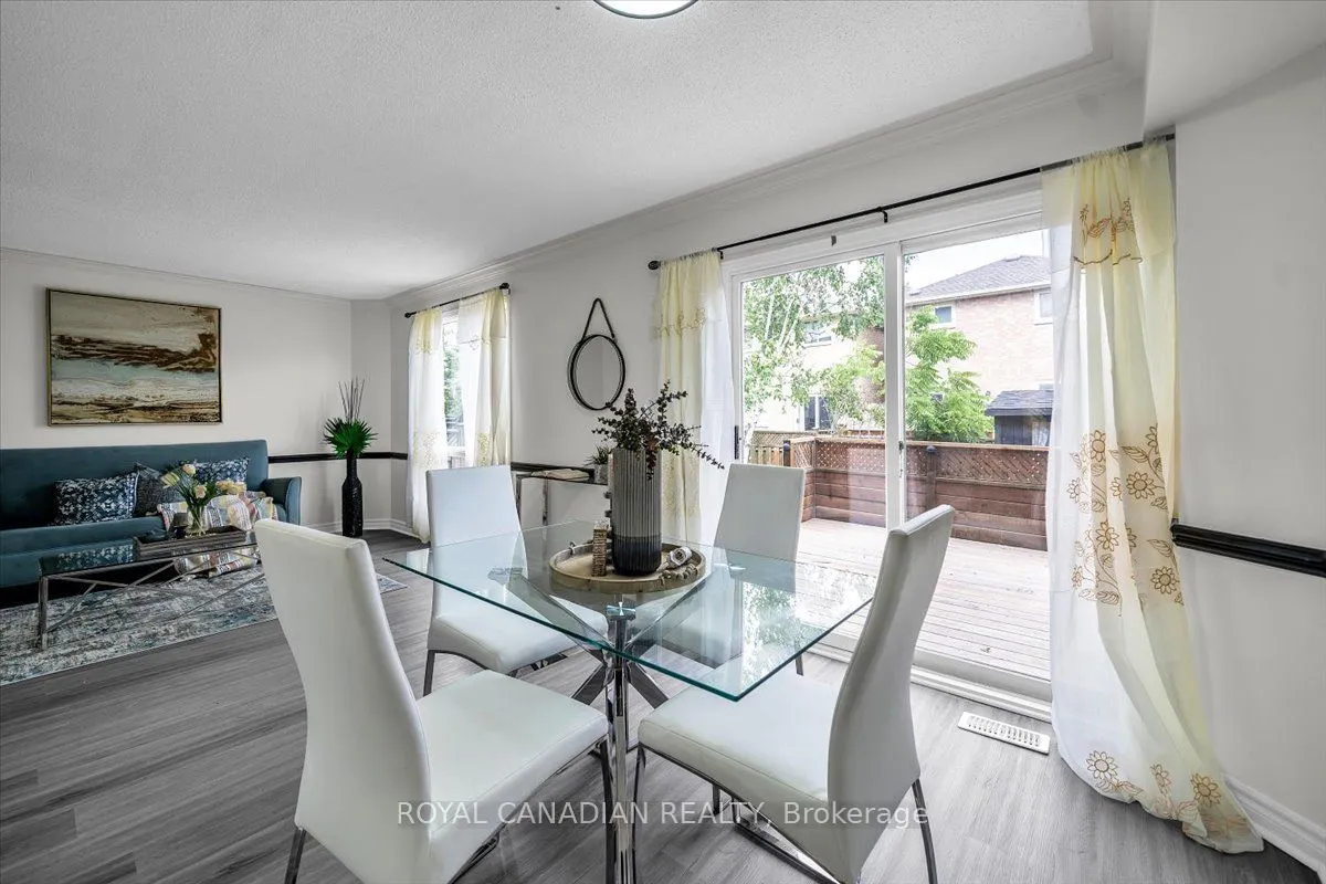 72 Short Crescent
