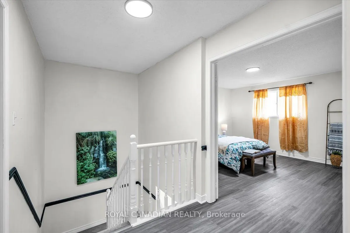 72 Short Crescent