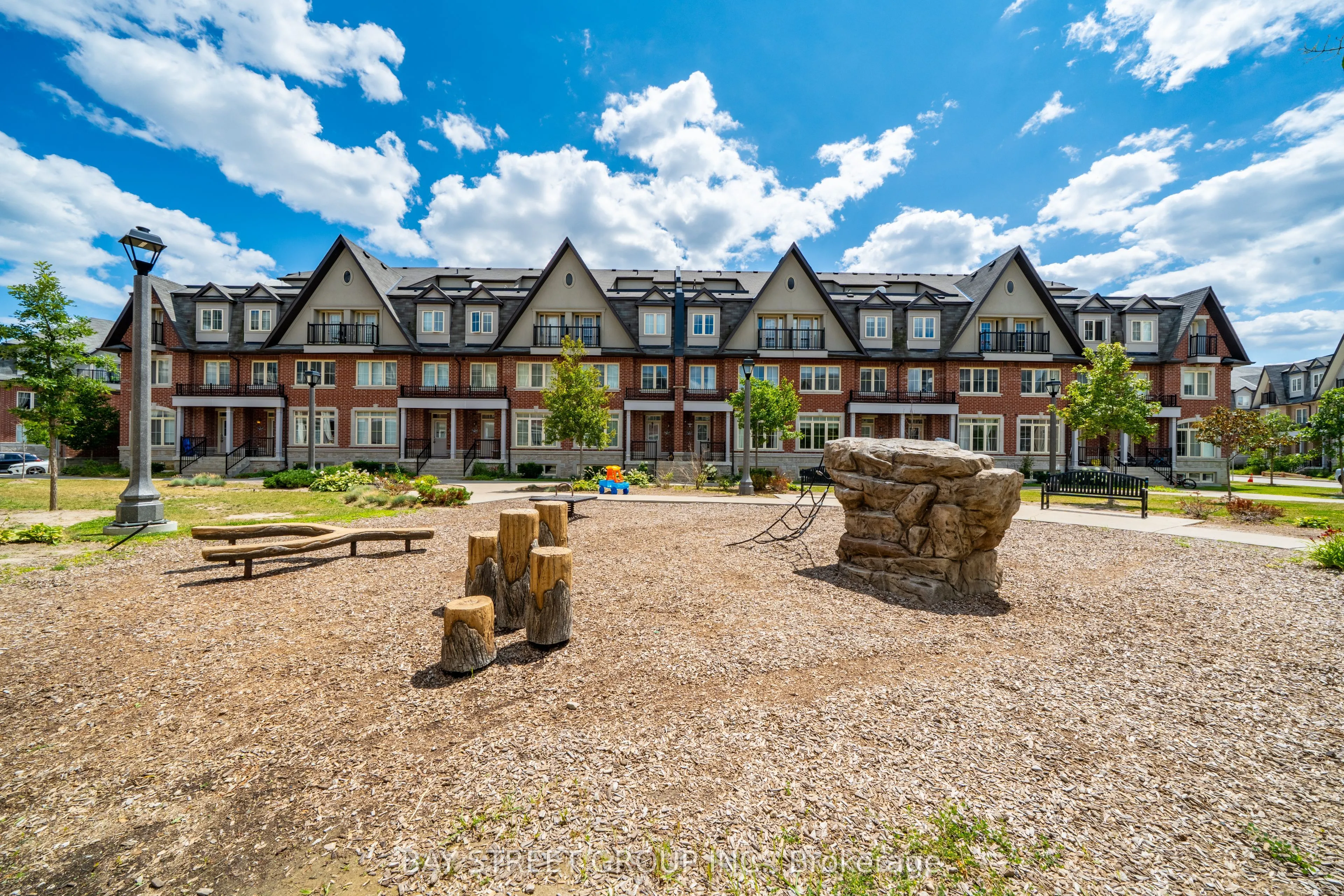 15 Eaton Park Lane #27