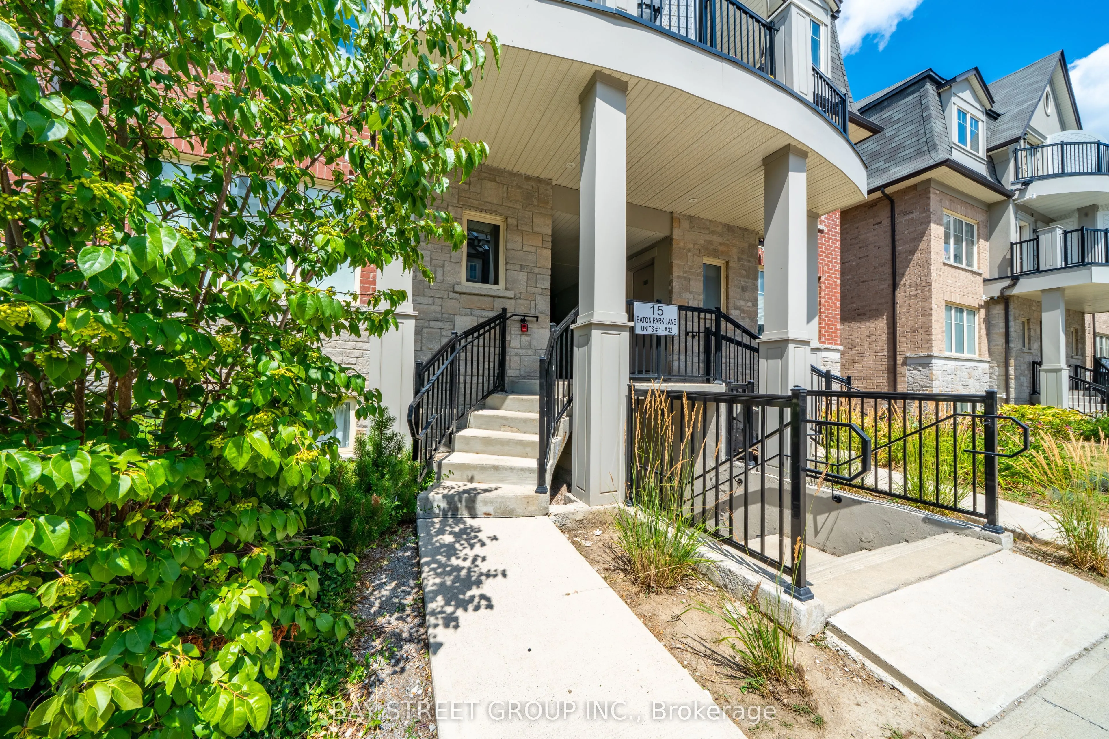 15 Eaton Park Lane #27