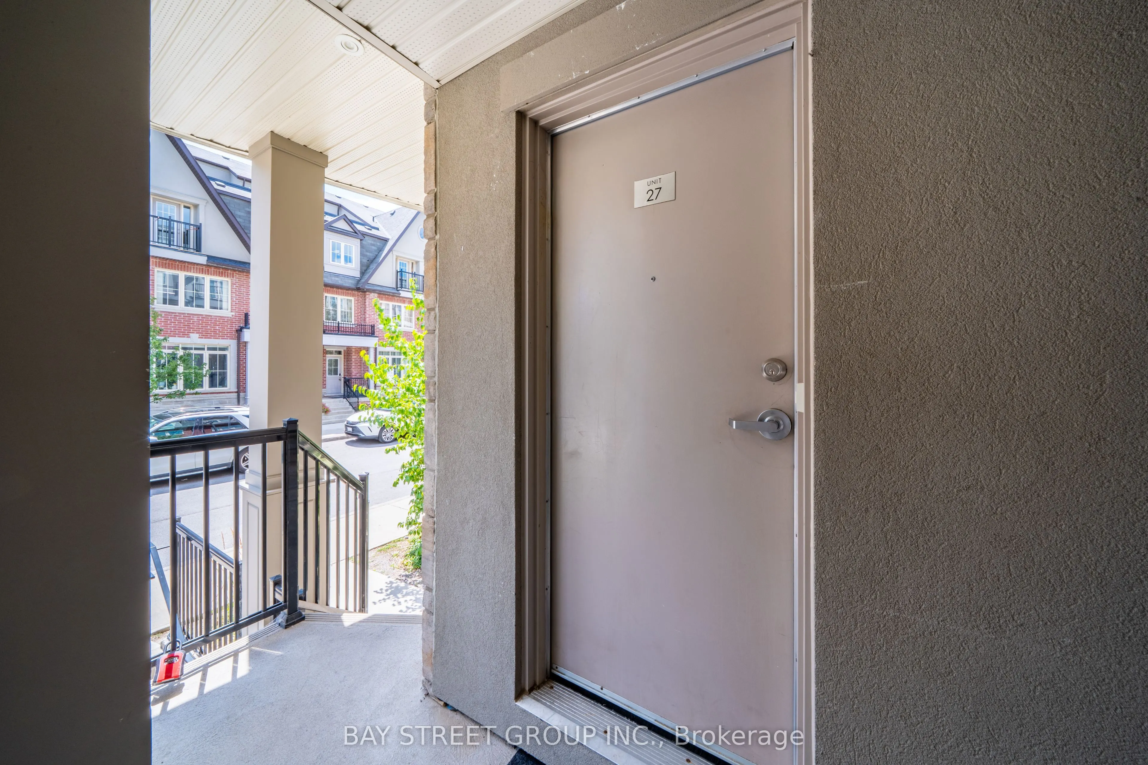 15 Eaton Park Lane #27