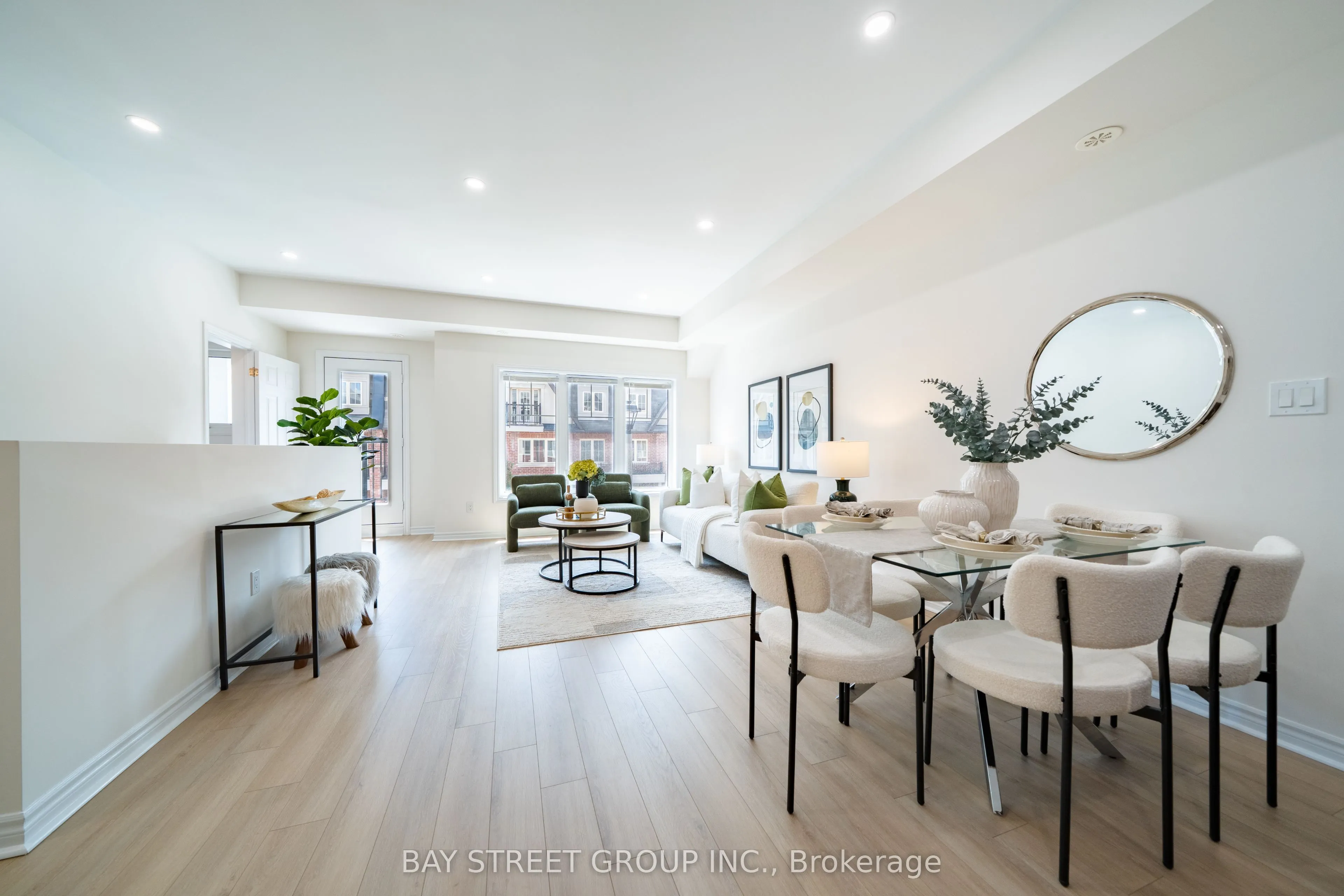 15 Eaton Park Lane #27