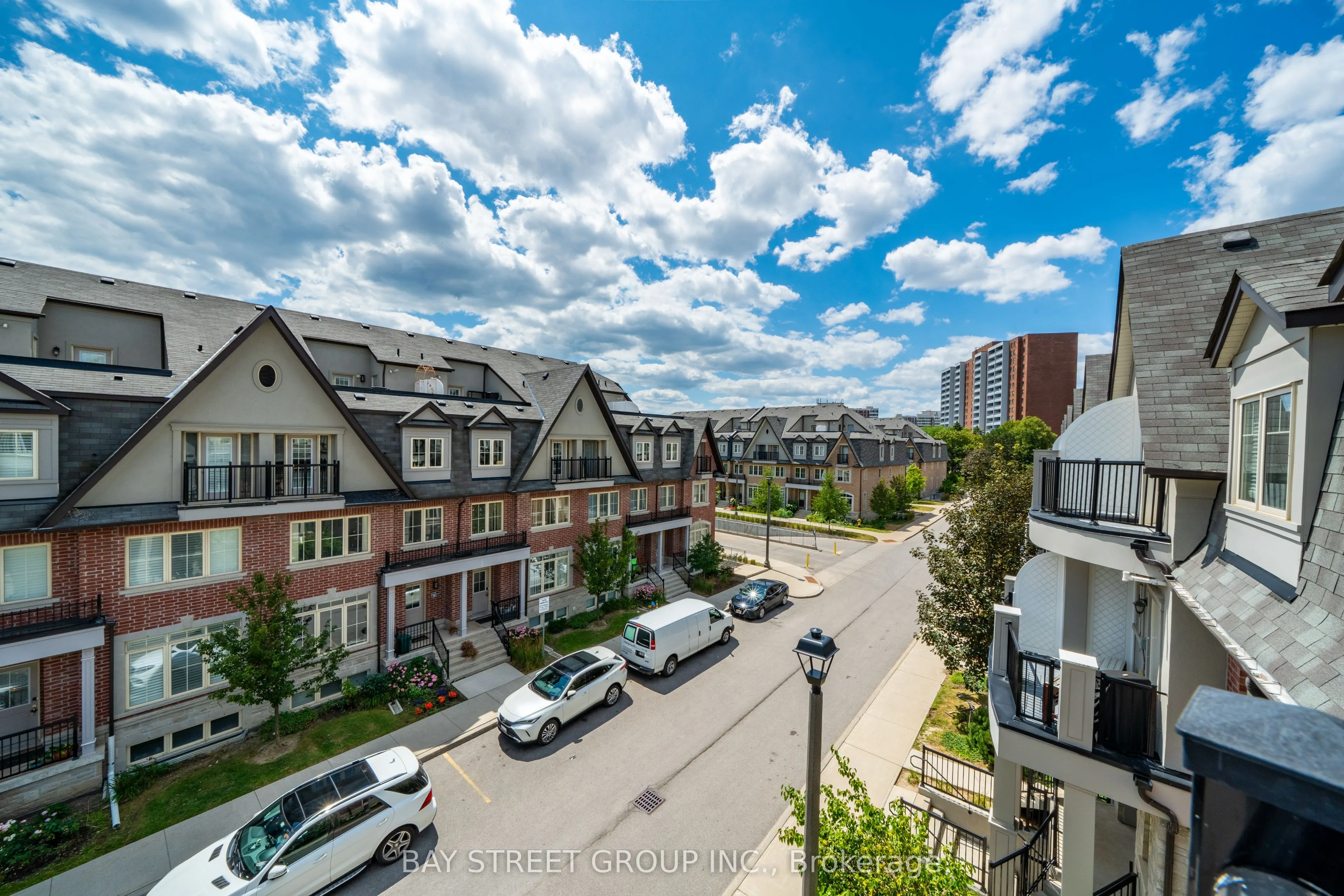 15 Eaton Park Lane #27