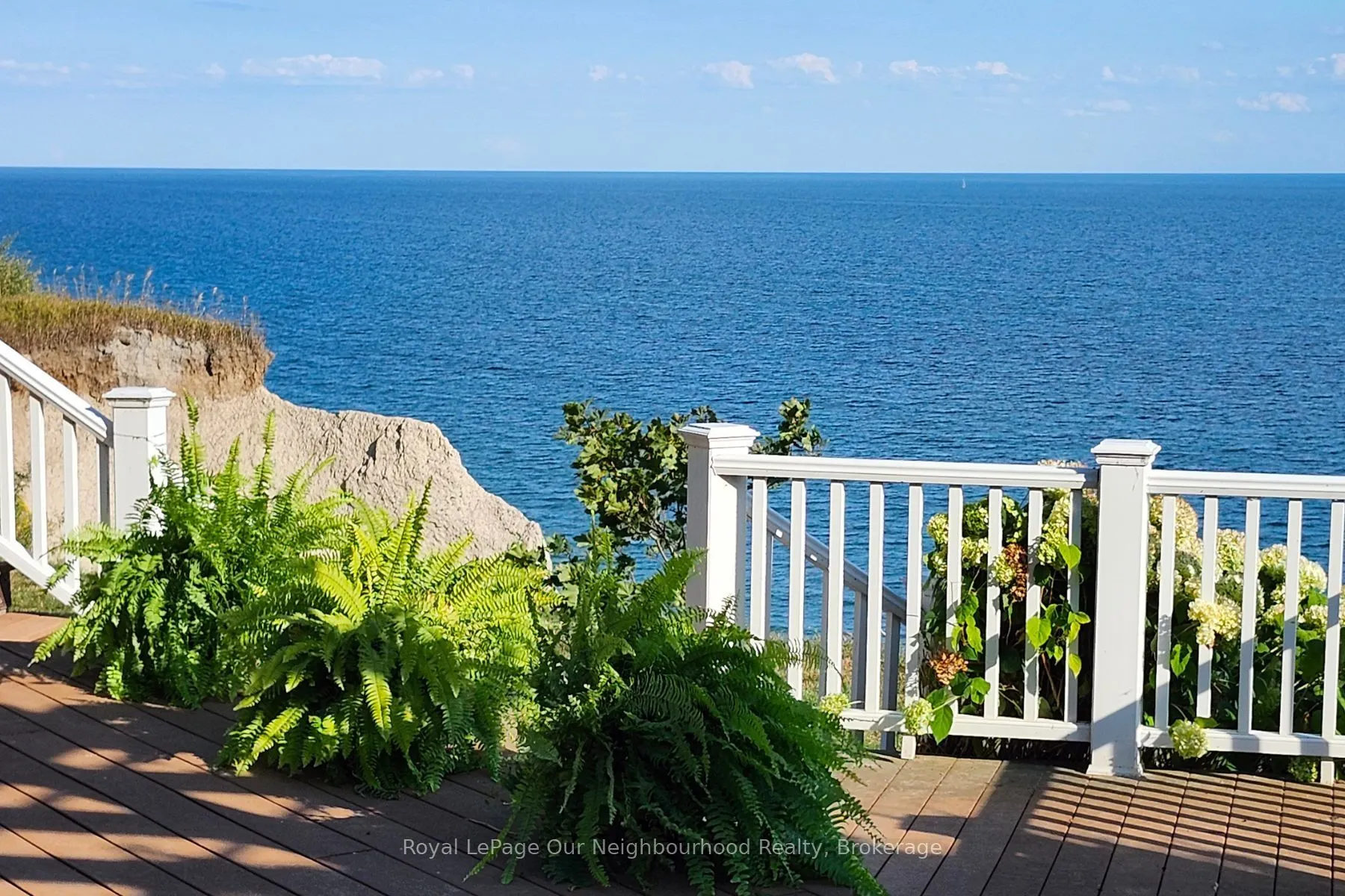 3741 Lakeshore Road E