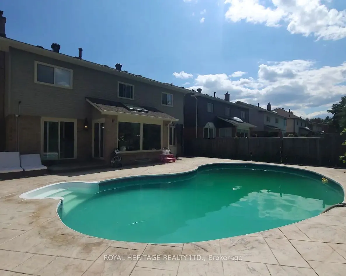 1221 Fieldstone Circle