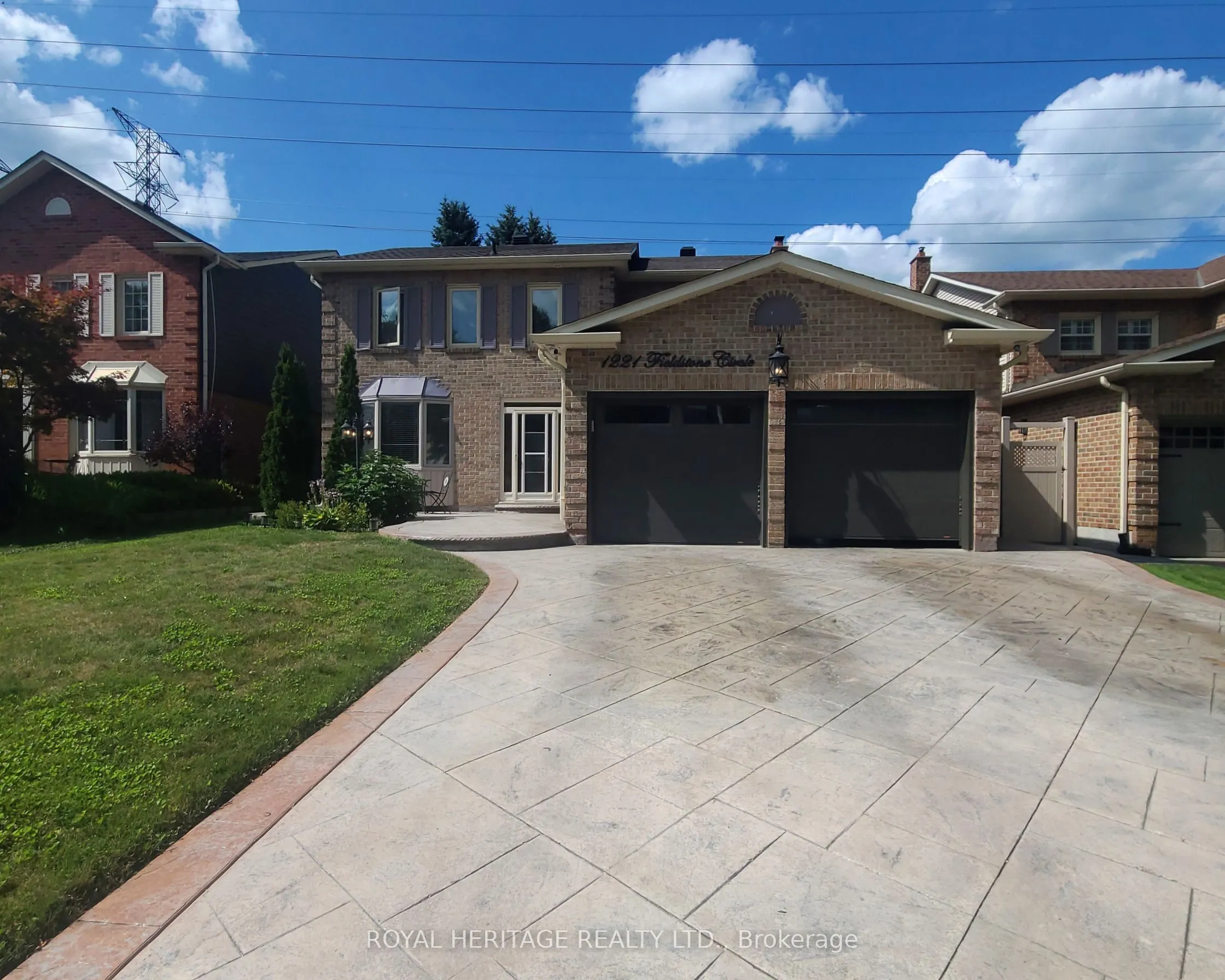 1221 Fieldstone Circle