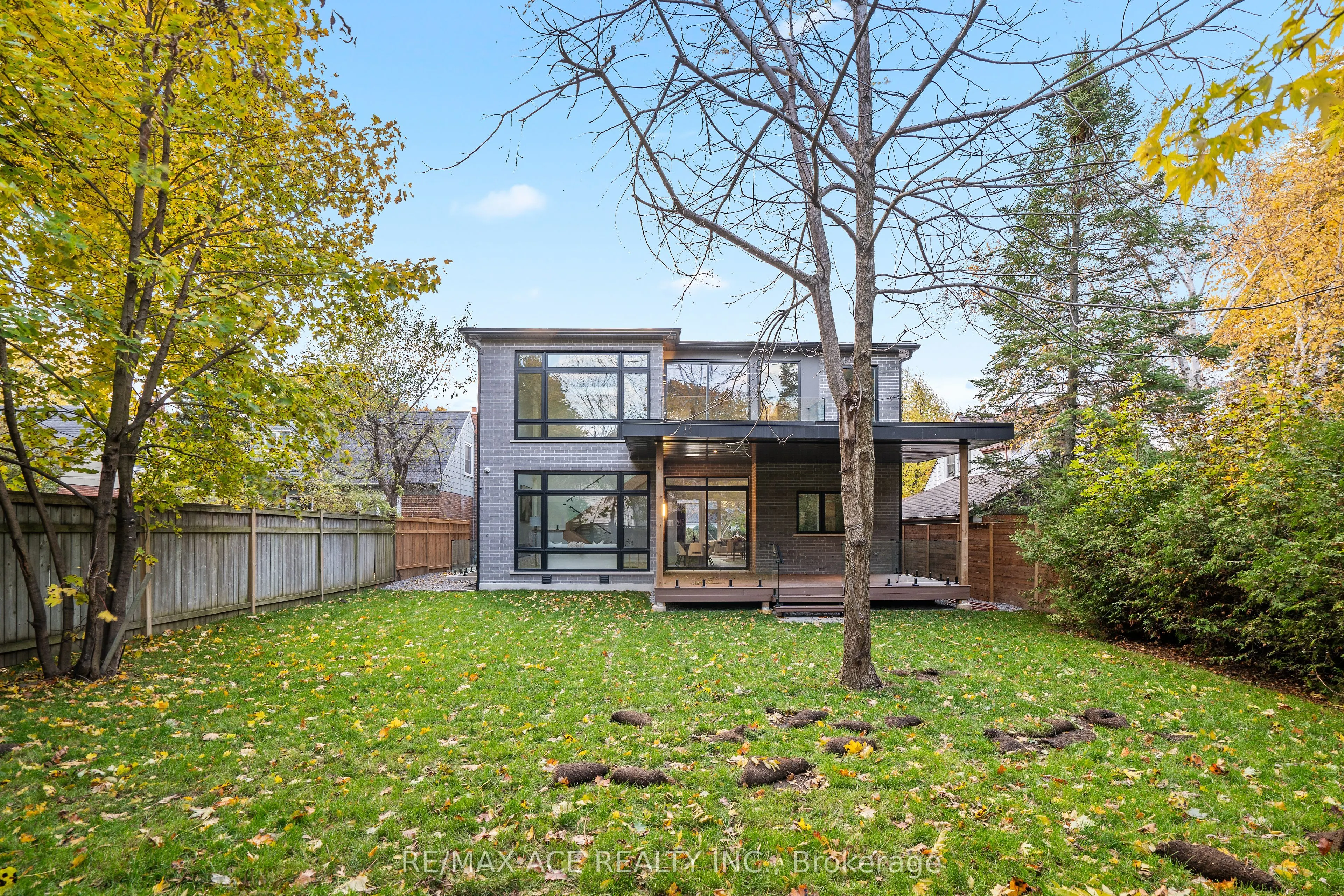 175 Harewood Avenue