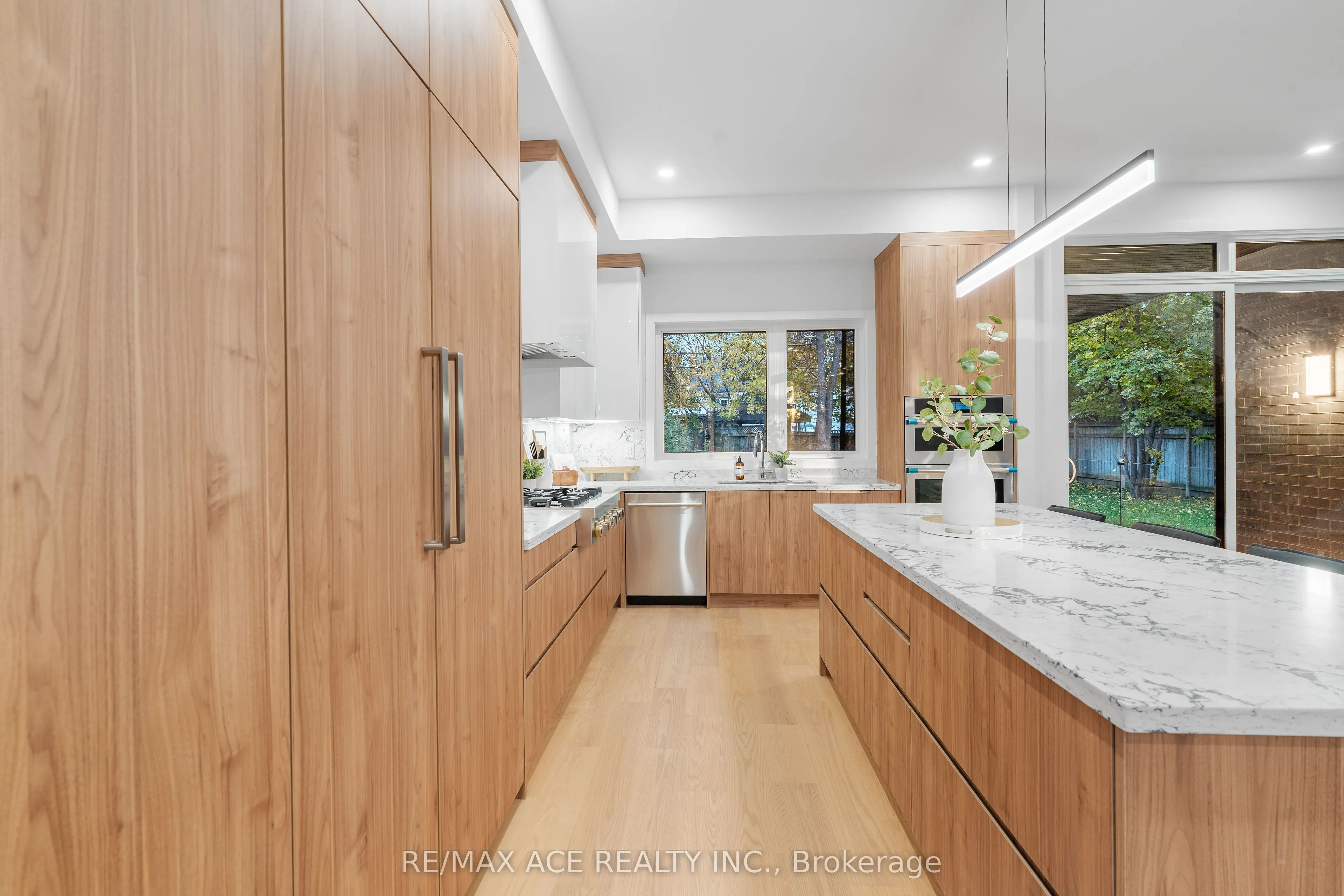 175 Harewood Avenue