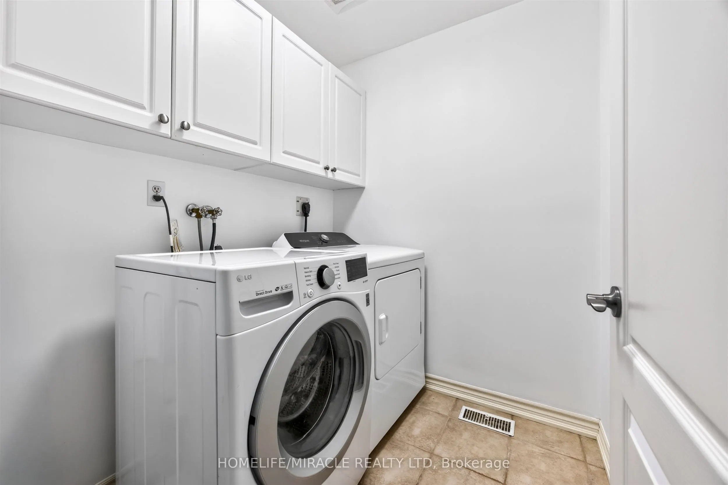 93 Scepter Place