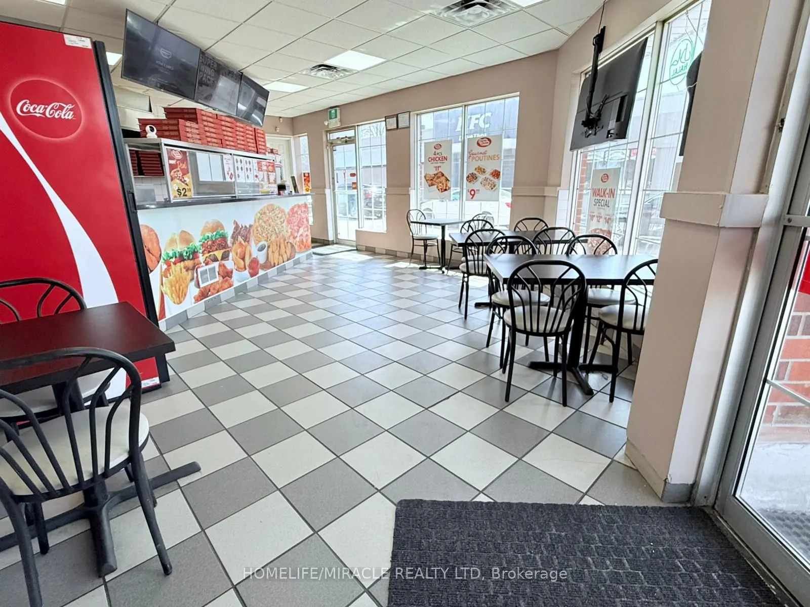 1335 Simcoe Street N