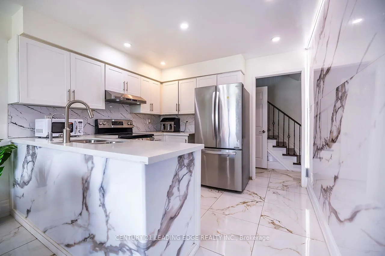 14 GUILDWOOD Drive